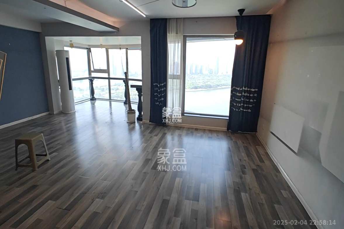 潮宗御苑  1室2厅2卫    6500.0元/月 潮宗御苑  1室2厅2卫    6500.0元/月室内图