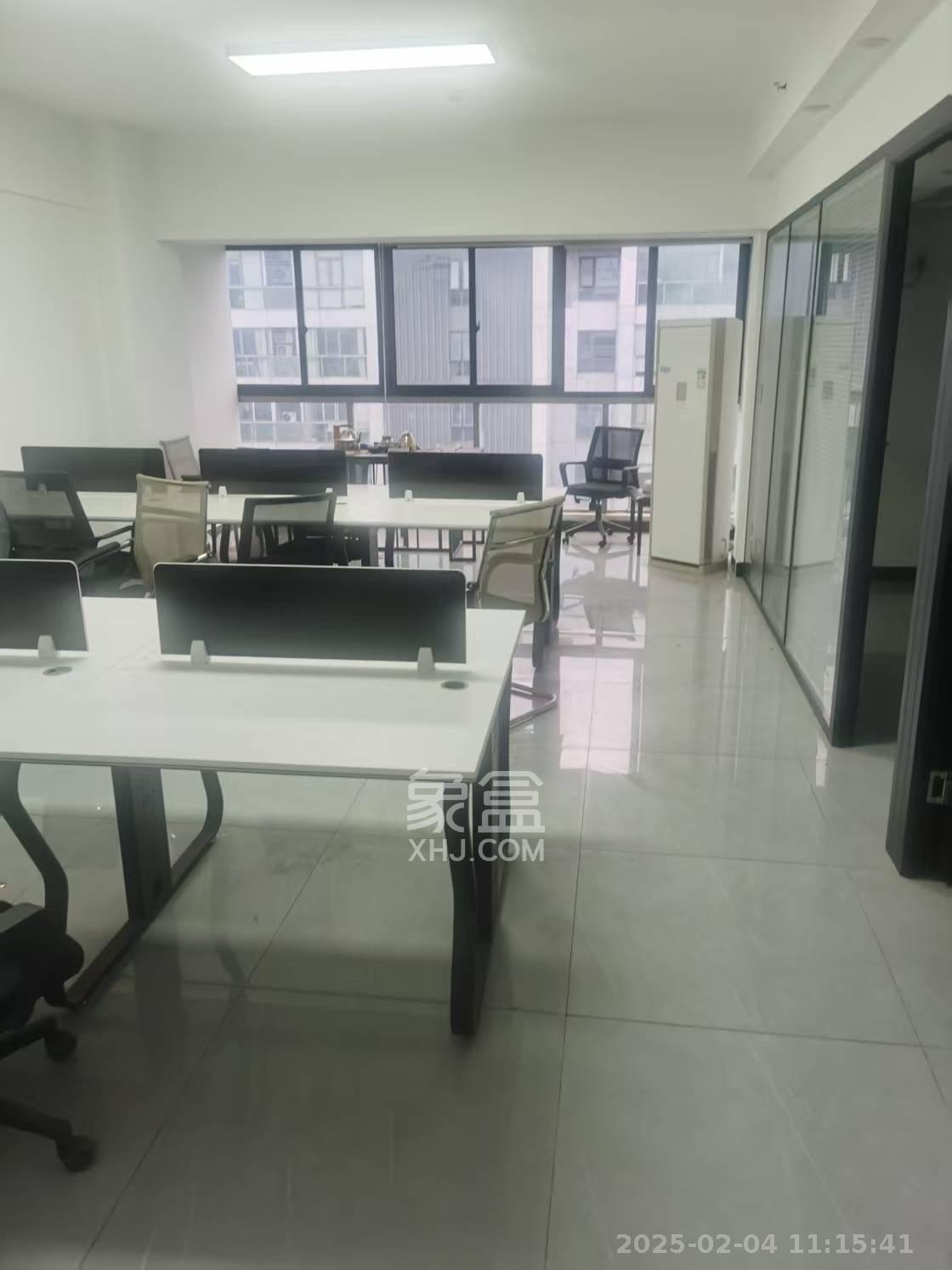 复地星光天地 2室1厅1卫 4000.0元/月 复地星光天地 2室1厅1卫 4000.0元/月室内图