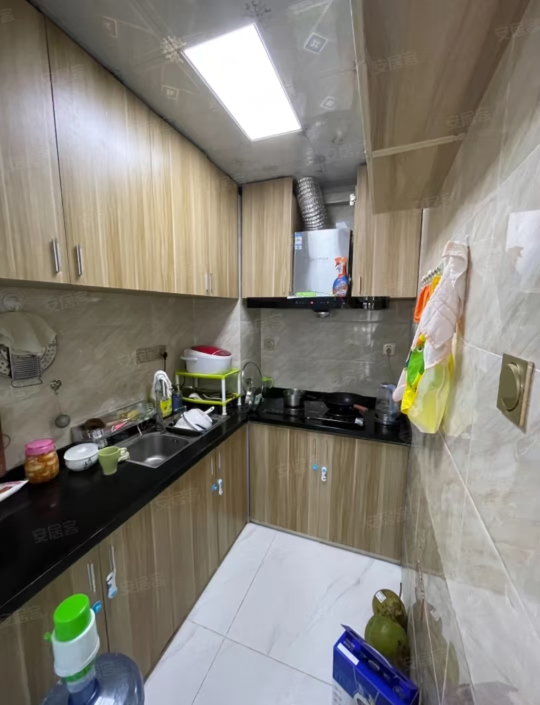 书香苑  1室0厅0卫    82.0万 书香苑  1室0厅0卫    82.0万室内图