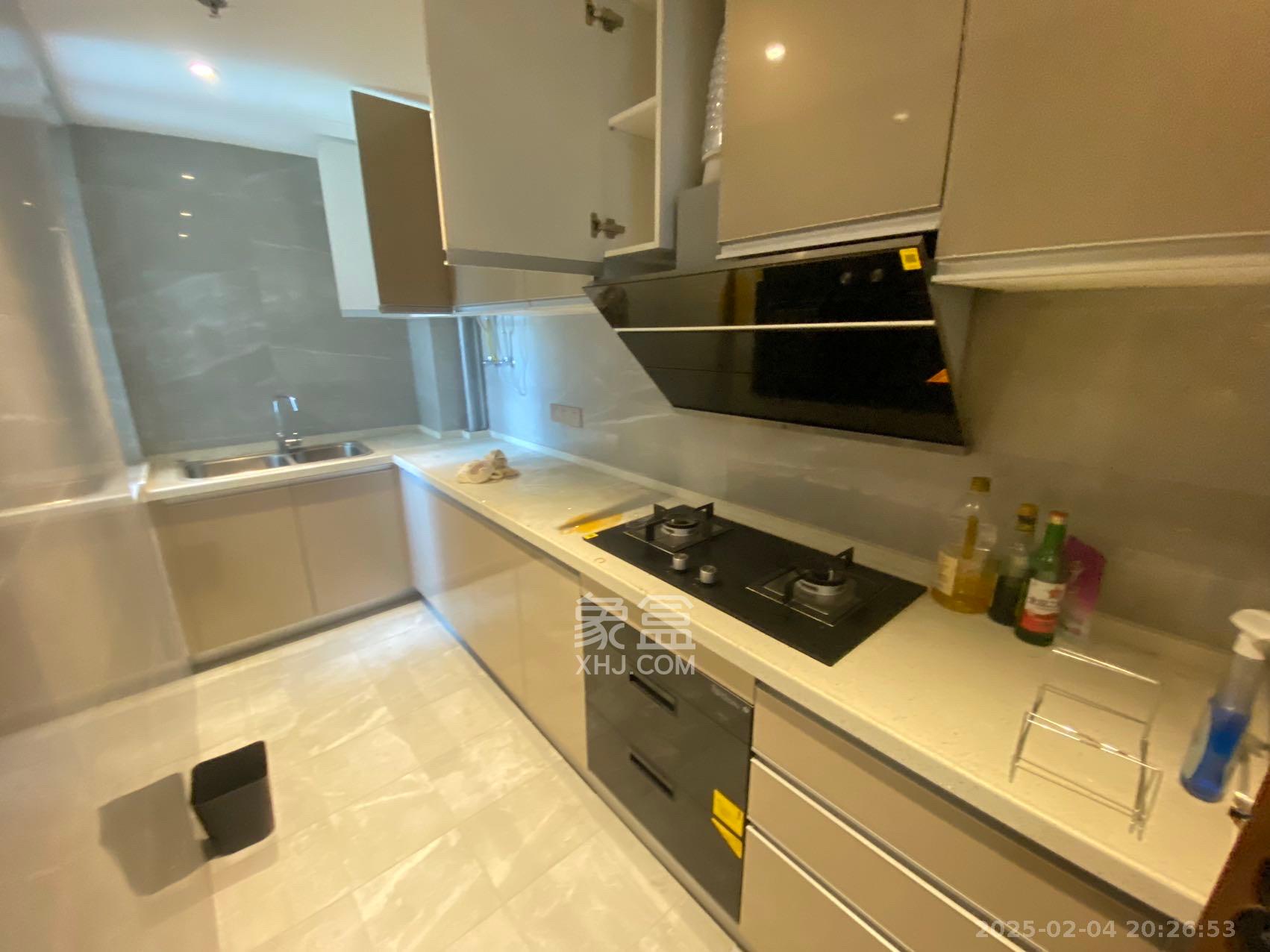 绿地长沙城际空间站(绿地新里佳苑) 3室2厅2卫 3300.0元/月 绿地长沙城际空间站(绿地新里佳苑) 3室2厅2卫 3300.0元/月室内图