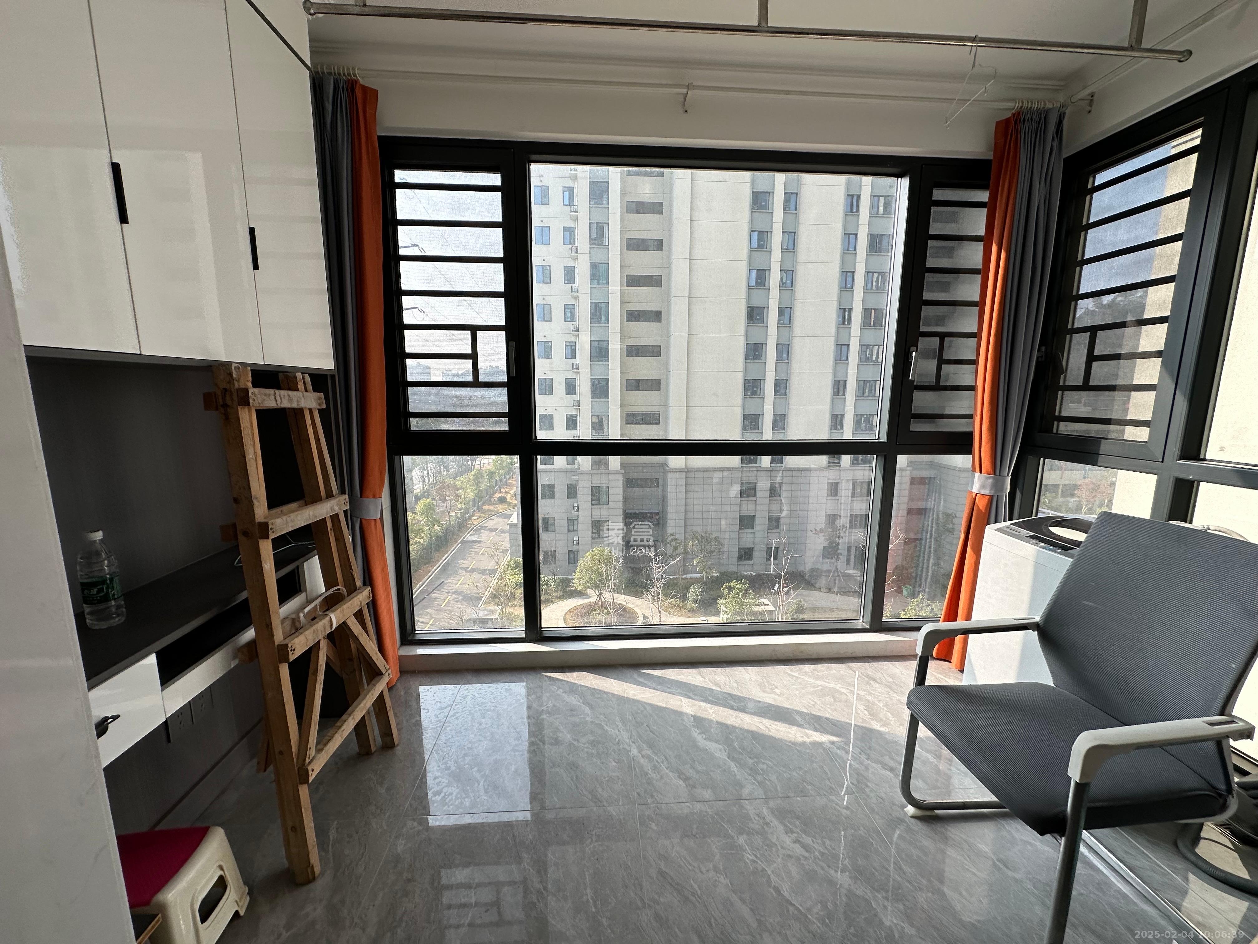 谷峰安置小区(惟德园) 3室2厅2卫 2800.0元/月 谷峰安置小区(惟德园) 3室2厅2卫 2800.0元/月室内图