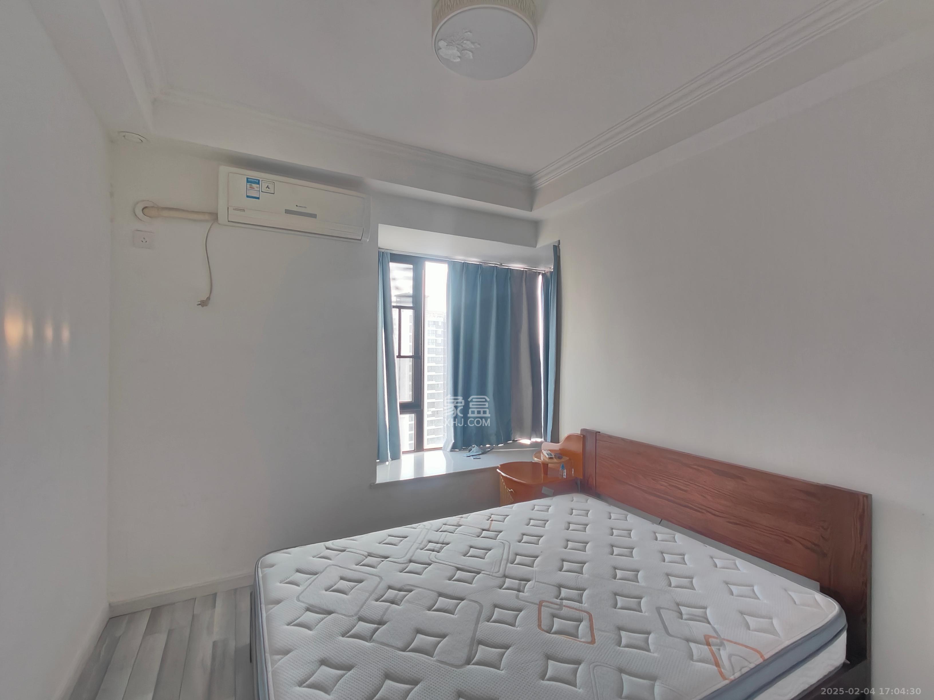 保利西海岸B区 2室1厅1卫 2700.0元/月 保利西海岸B区 2室1厅1卫 2700.0元/月室内图