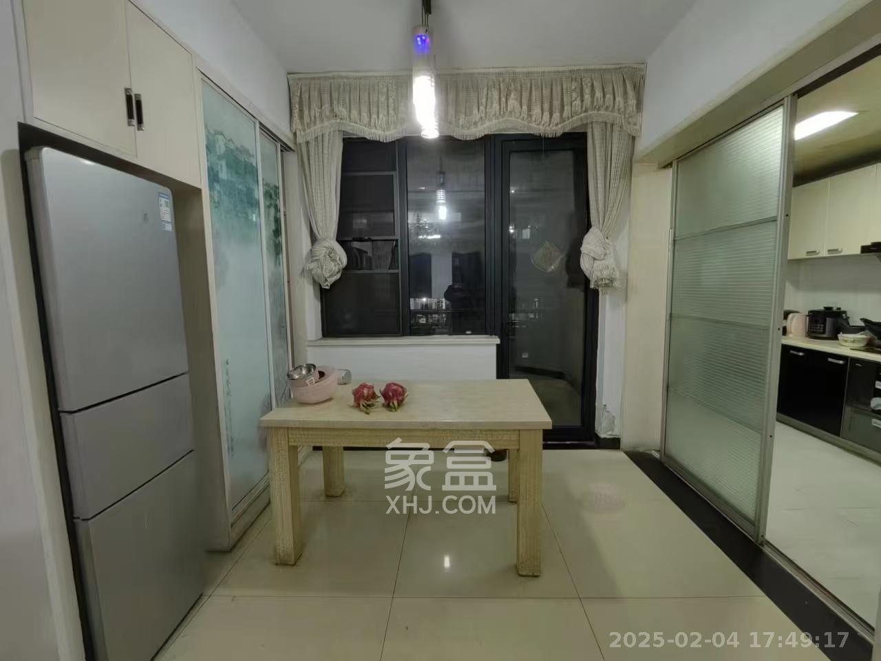 绿城桂花城  3室2厅2卫    2500.0元/月 绿城桂花城  3室2厅2卫    2500.0元/月室内图