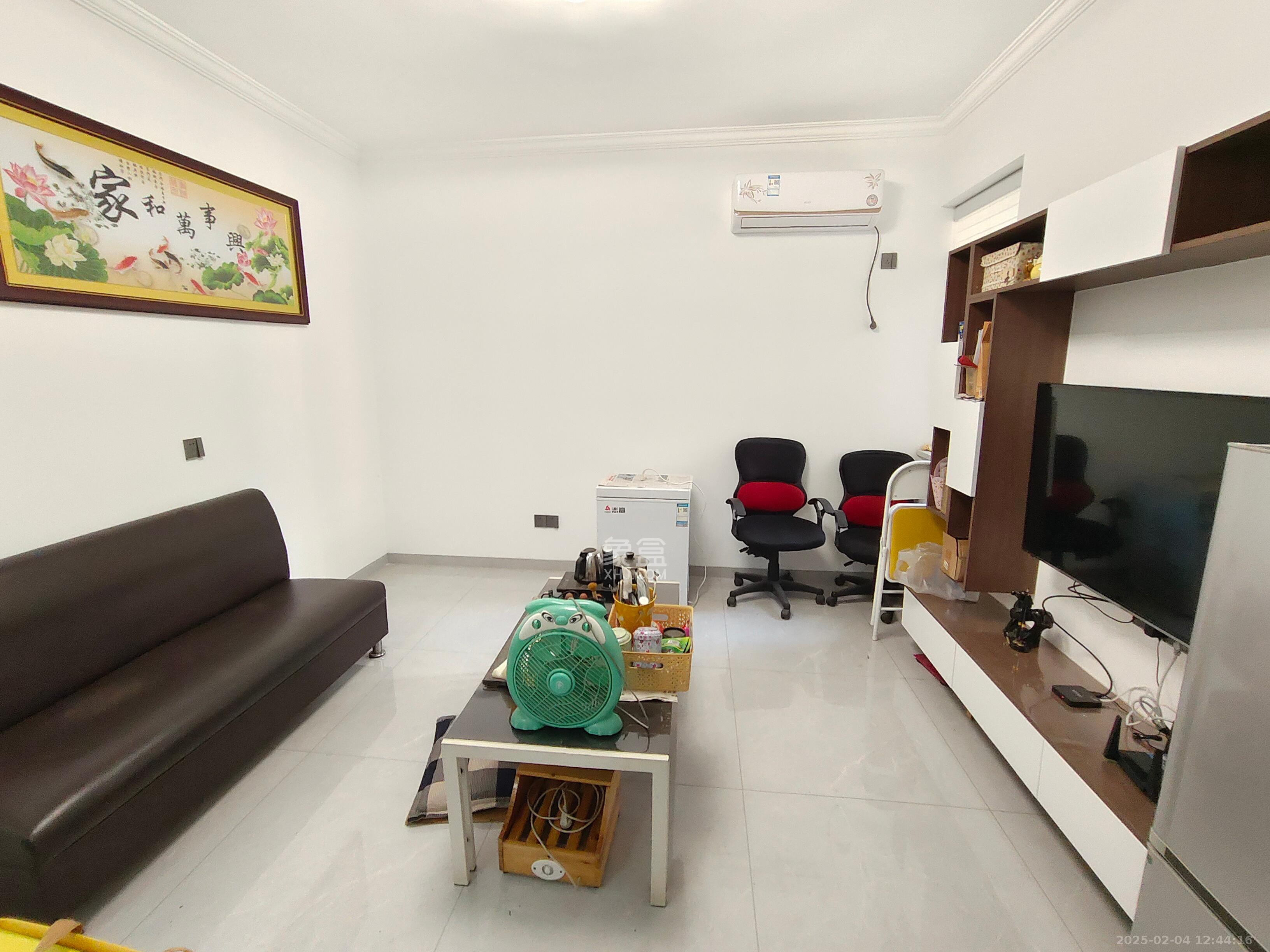 中南林业科技大学西区(西园教工宿舍) 2室2厅1卫 2300.0元/月 中南林业科技大学西区(西园教工宿舍) 2室2厅1卫 2300.0元/月室内图