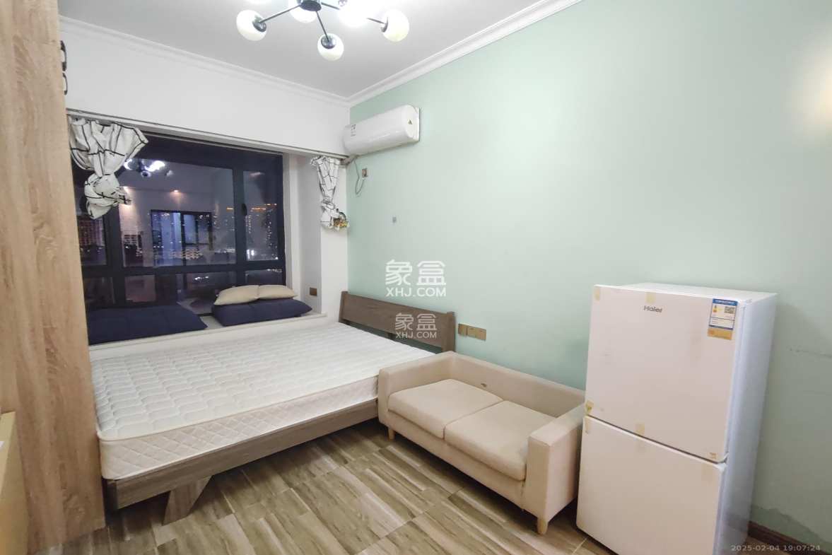 洋湖时代 1室0厅0卫 1100.0元/月 洋湖时代 1室0厅0卫 1100.0元/月室内图