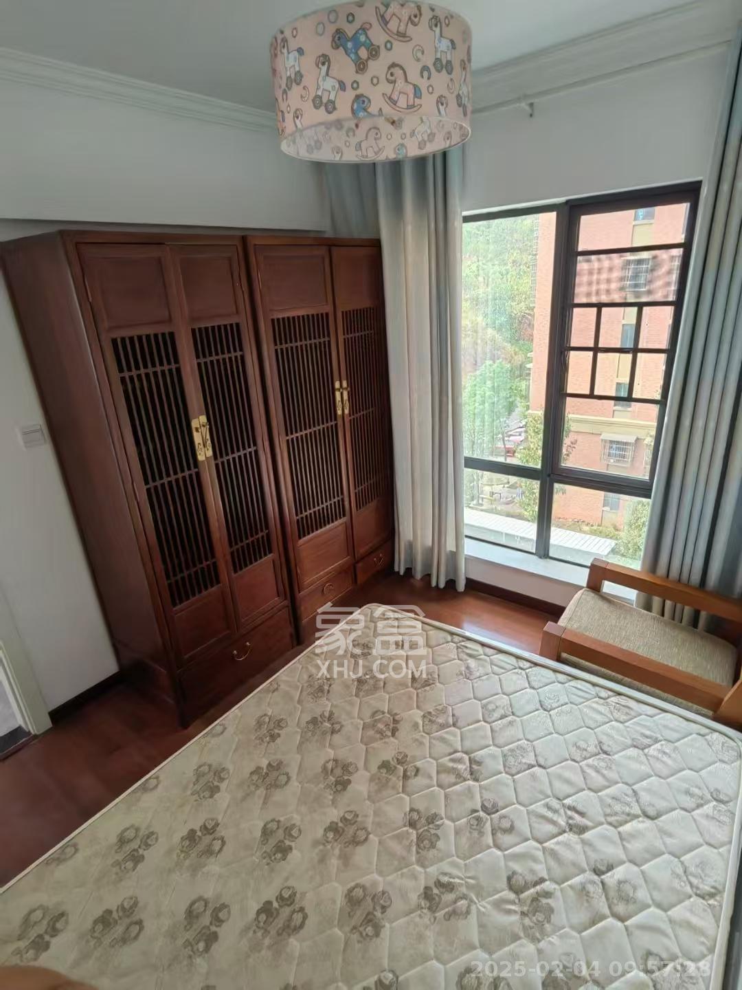 金谷豪庭 3室2厅2卫 1800.0元/月 金谷豪庭 3室2厅2卫 1800.0元/月室内图