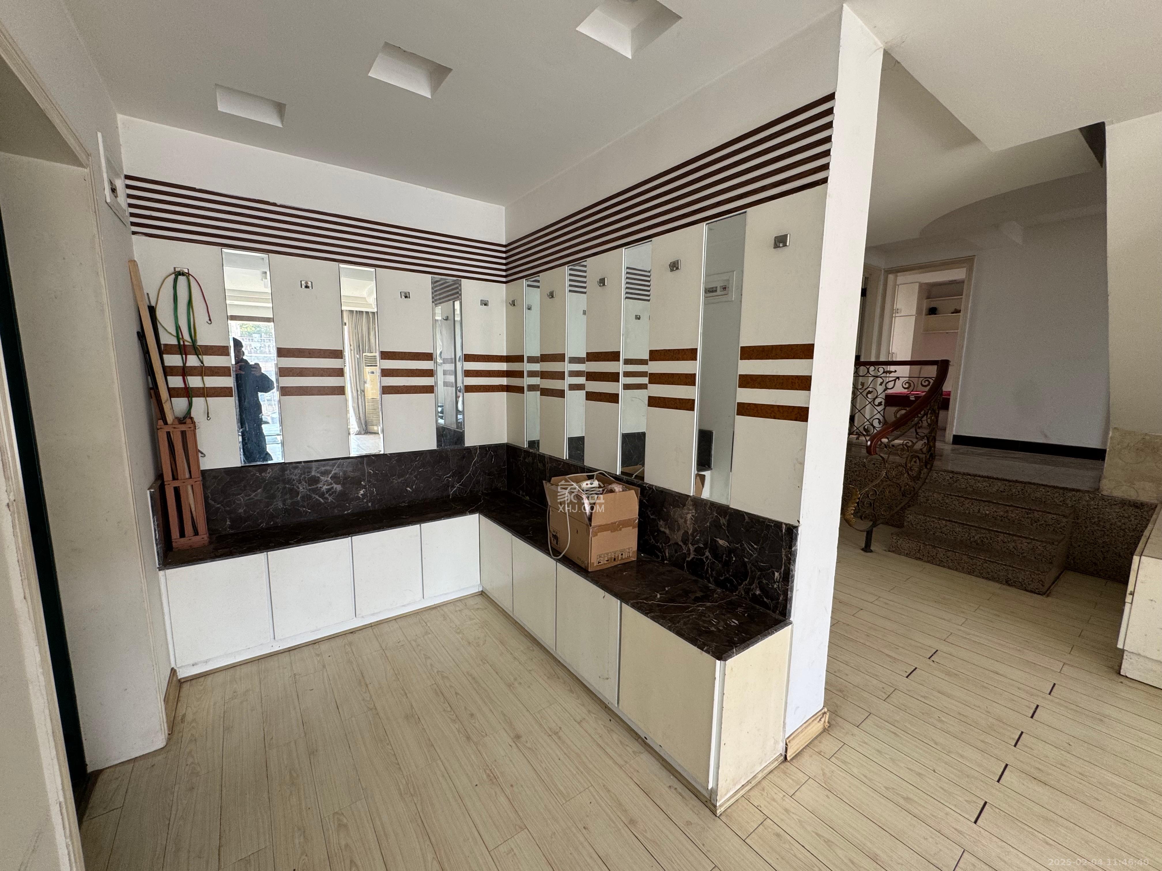 白沙花园  1室1厅1卫    3000.0元/月 白沙花园  1室1厅1卫    3000.0元/月室内图