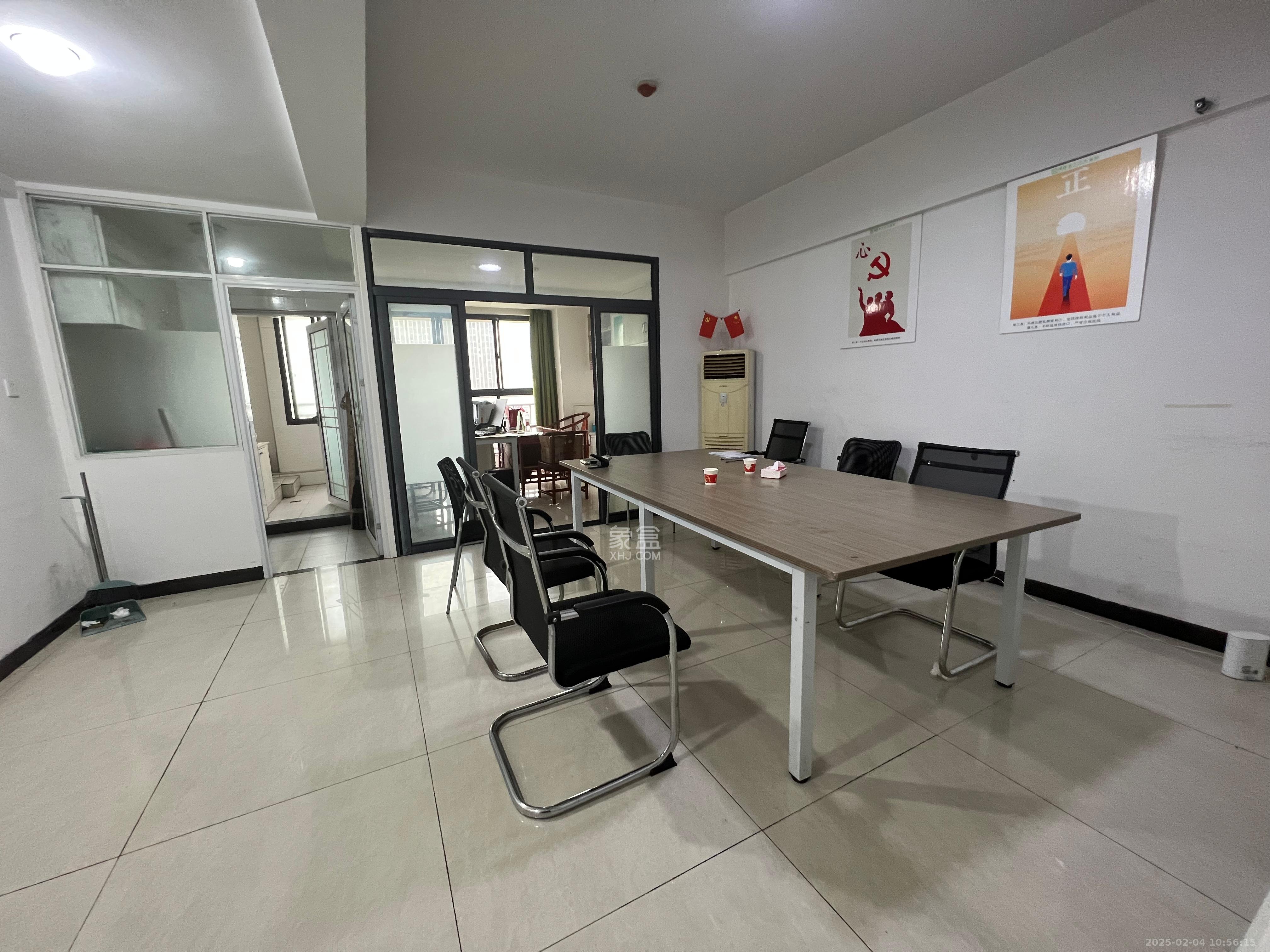 天骄福邸 1室1厅1卫 1700.0元/月 天骄福邸 1室1厅1卫 1700.0元/月室内图