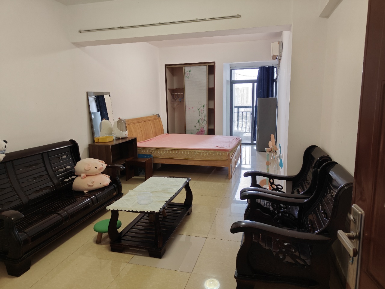 金湾花园 1室0厅0卫 57.0万 金湾花园 1室0厅0卫 57.0万室内图