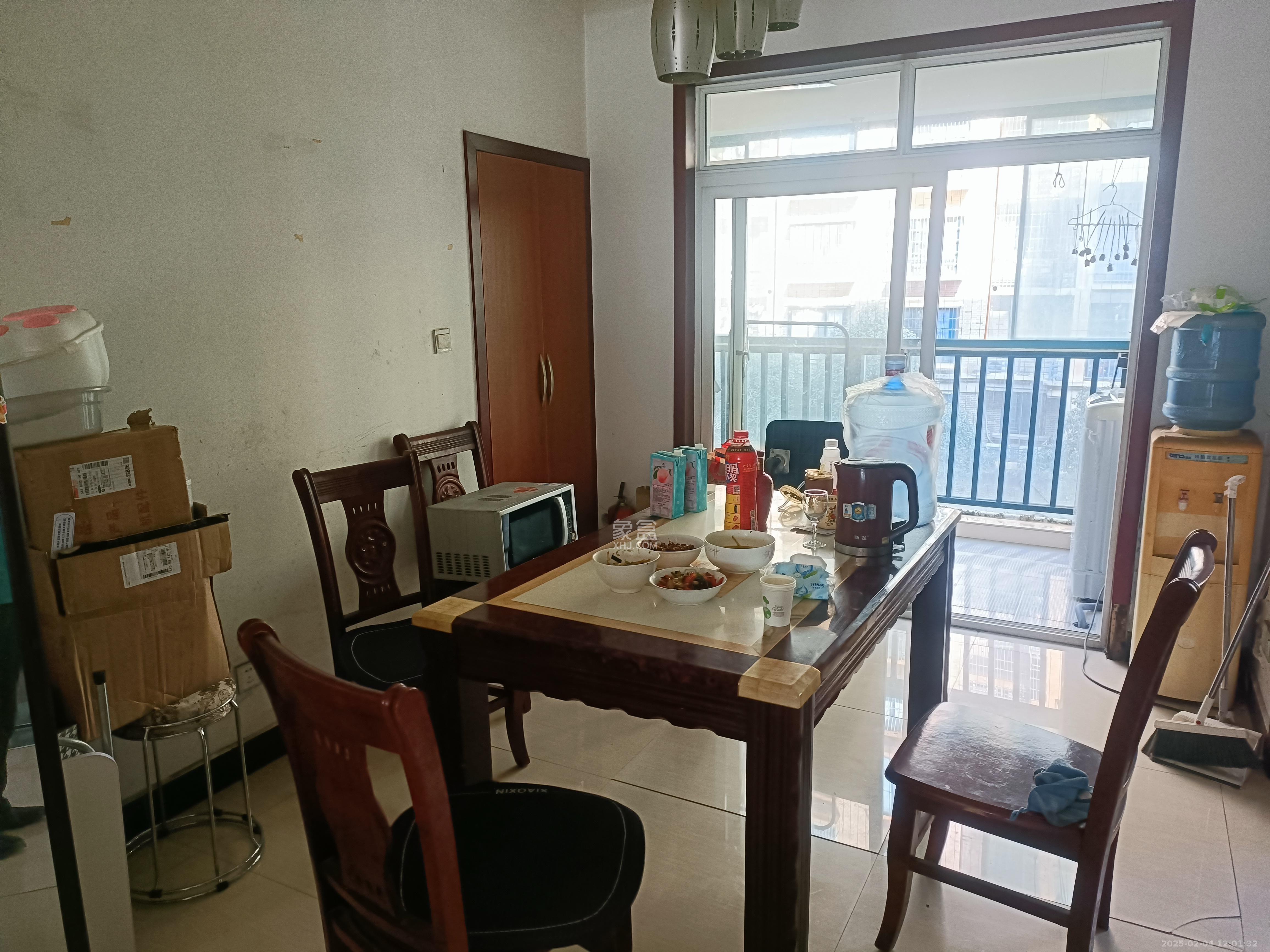 博雅湘水湾 3室2厅2卫 2000.0元/月 博雅湘水湾 3室2厅2卫 2000.0元/月室内图