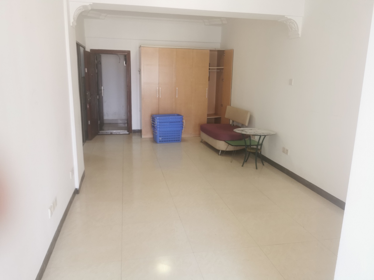 金湾花园  1室0厅0卫    65.0万 金湾花园  1室0厅0卫    65.0万室内图