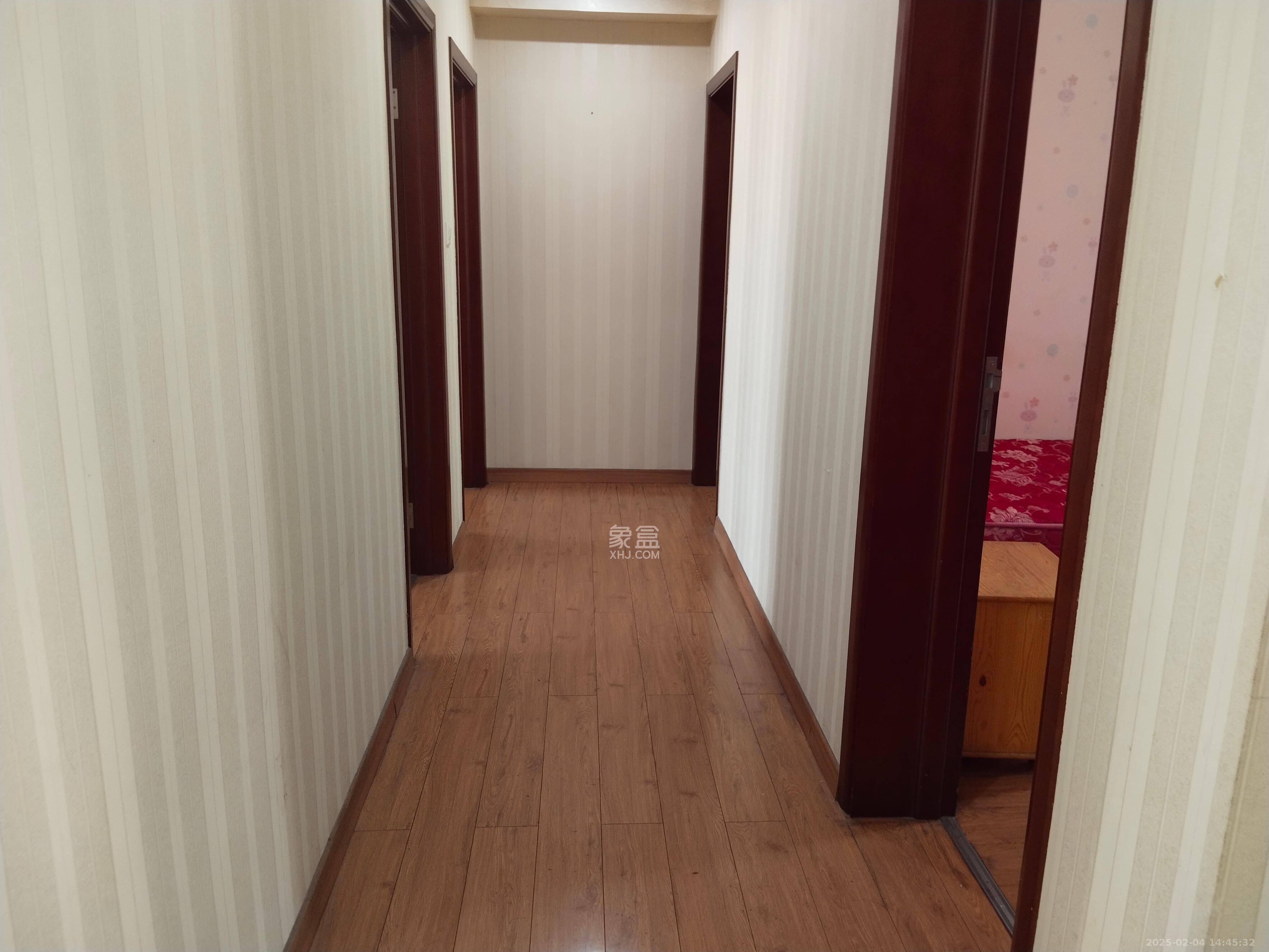 锦湘国际星城二期(锦雅苑) 4室2厅2卫 4000.0元/月 锦湘国际星城二期(锦雅苑) 4室2厅2卫 4000.0元/月室内图