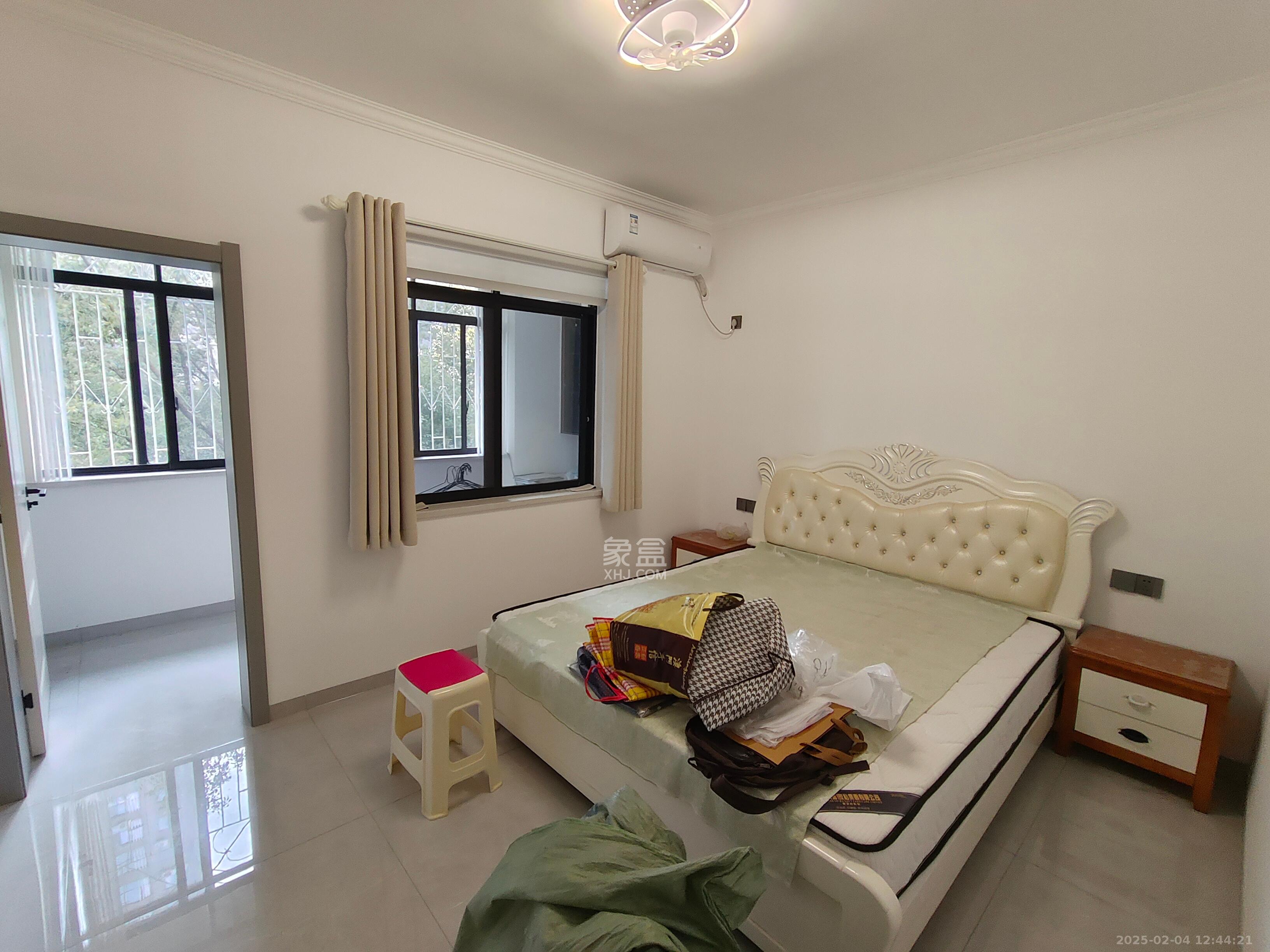 中南林业科技大学西区(西园教工宿舍) 2室2厅1卫 2300.0元/月 中南林业科技大学西区(西园教工宿舍) 2室2厅1卫 2300.0元/月室内图