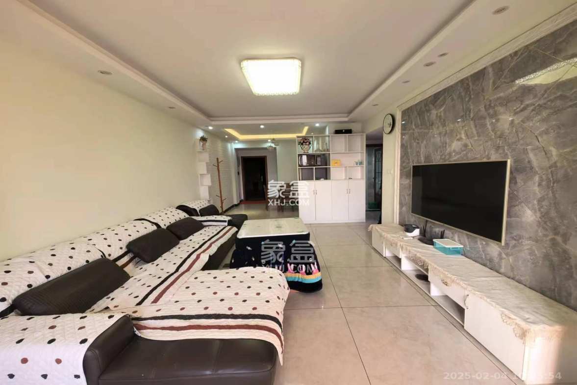 山水湾  3室2厅1卫    1900.0元/月 山水湾  3室2厅1卫    1900.0元/月室内图