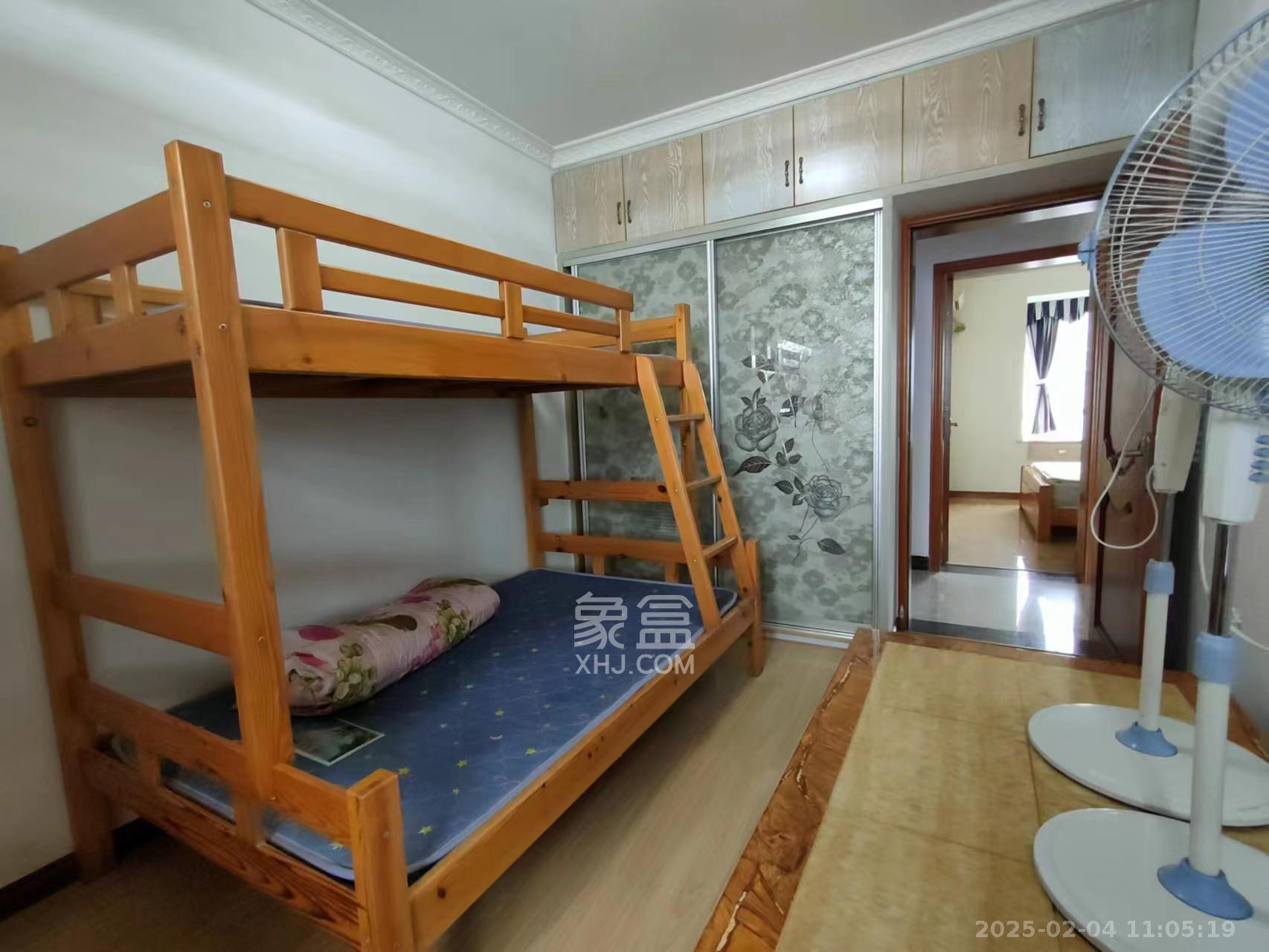 恒广国际景园一二区 3室2厅2卫 2400.0元/月 恒广国际景园一二区 3室2厅2卫 2400.0元/月室内图