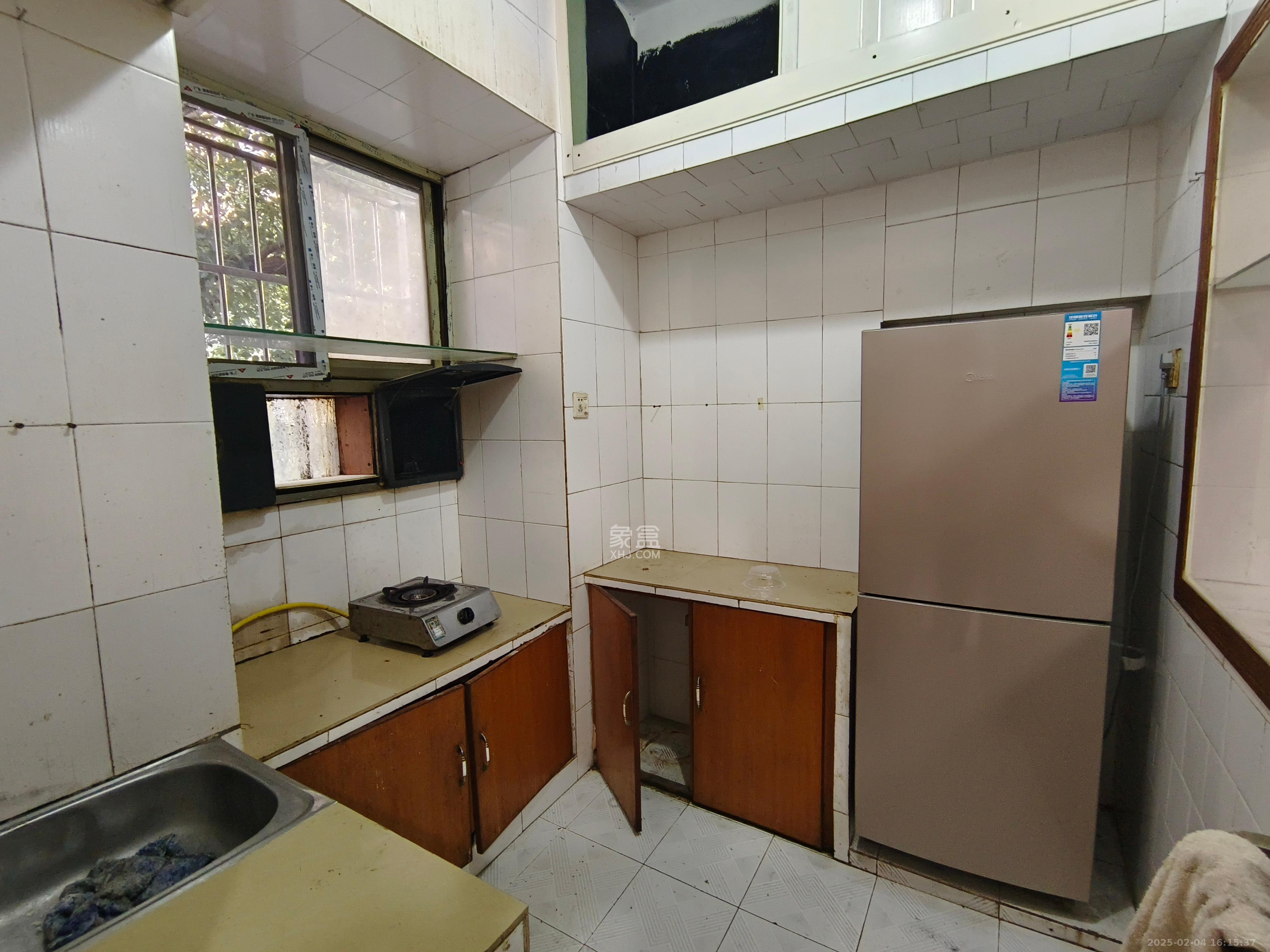 长重机械厂宿舍 2室2厅1卫 1400.0元/月 长重机械厂宿舍 2室2厅1卫 1400.0元/月室内图