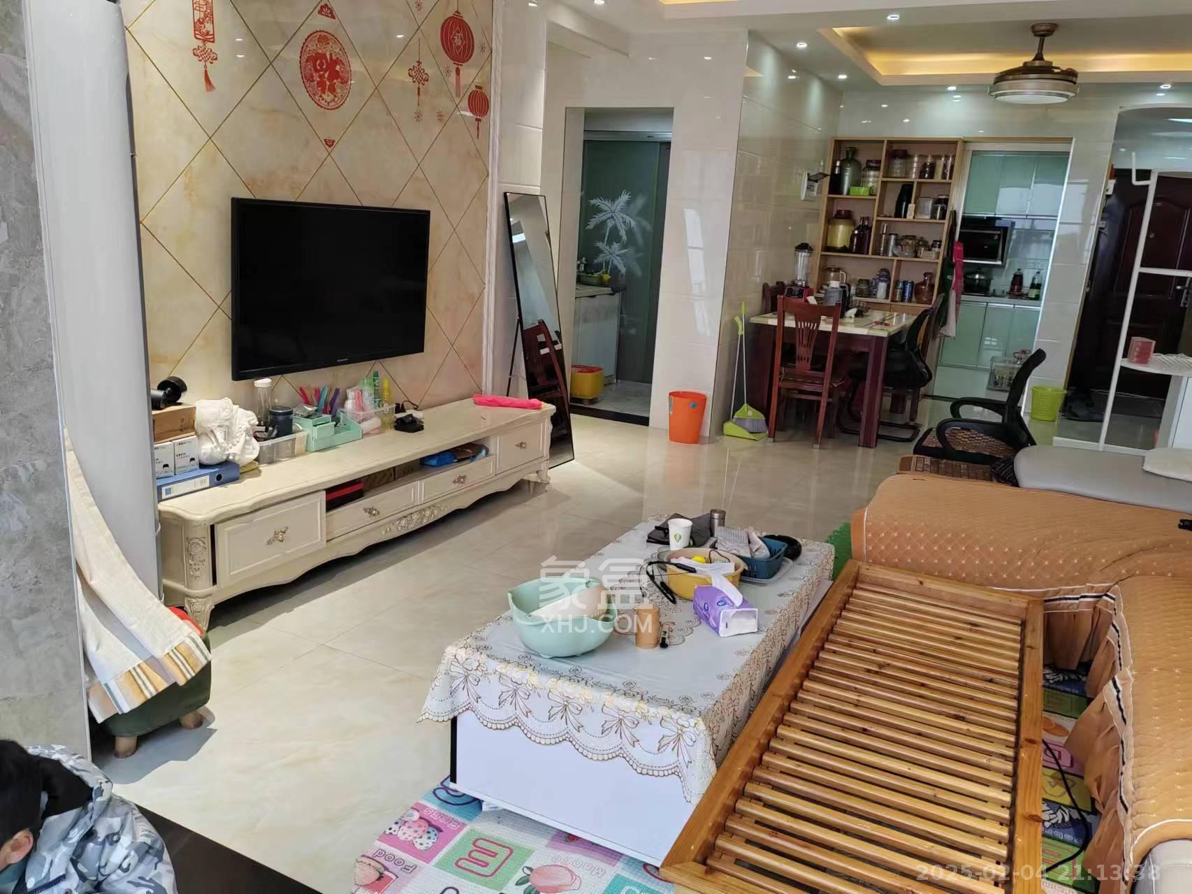 恒广国际景园  1室2厅1卫   2500.00元/月室内图1