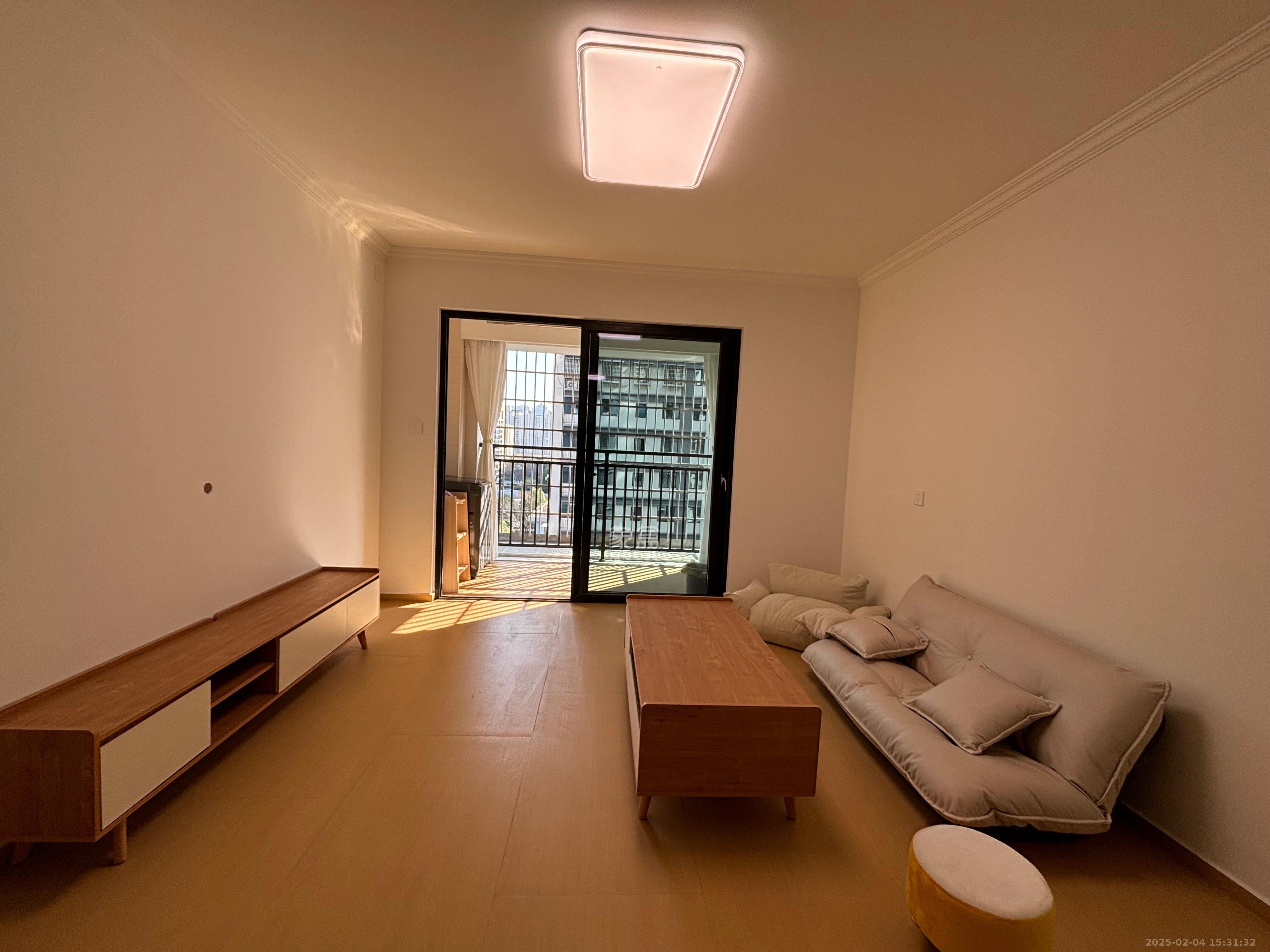 旭日嘉苑  2室1厅1卫    2500.0元/月 旭日嘉苑  2室1厅1卫    2500.0元/月室内图