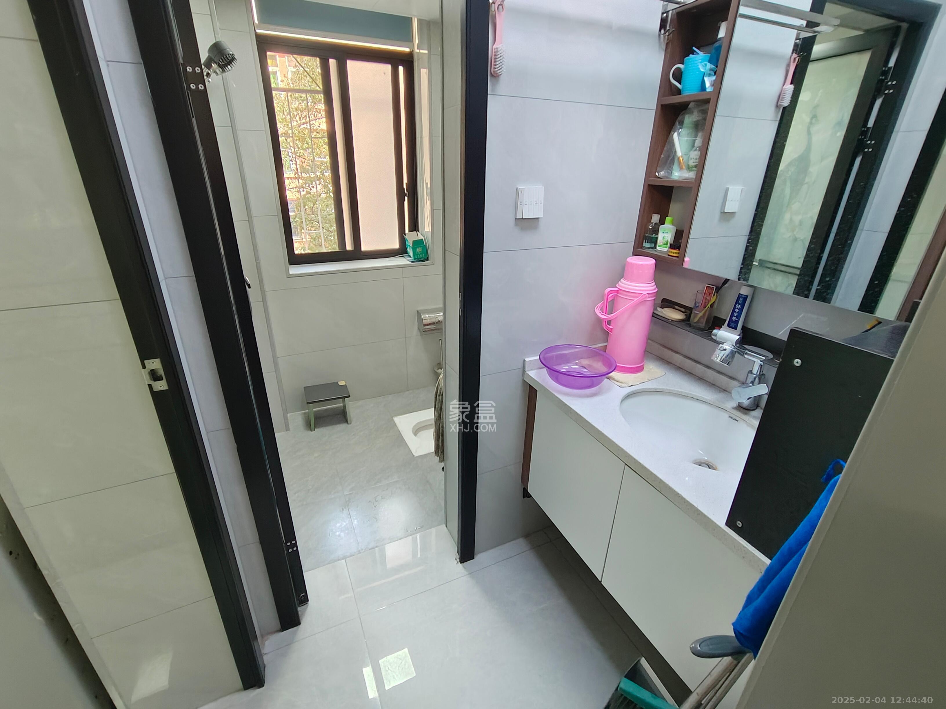 中南林业科技大学西区(西园教工宿舍) 2室2厅1卫 2300.0元/月 中南林业科技大学西区(西园教工宿舍) 2室2厅1卫 2300.0元/月室内图