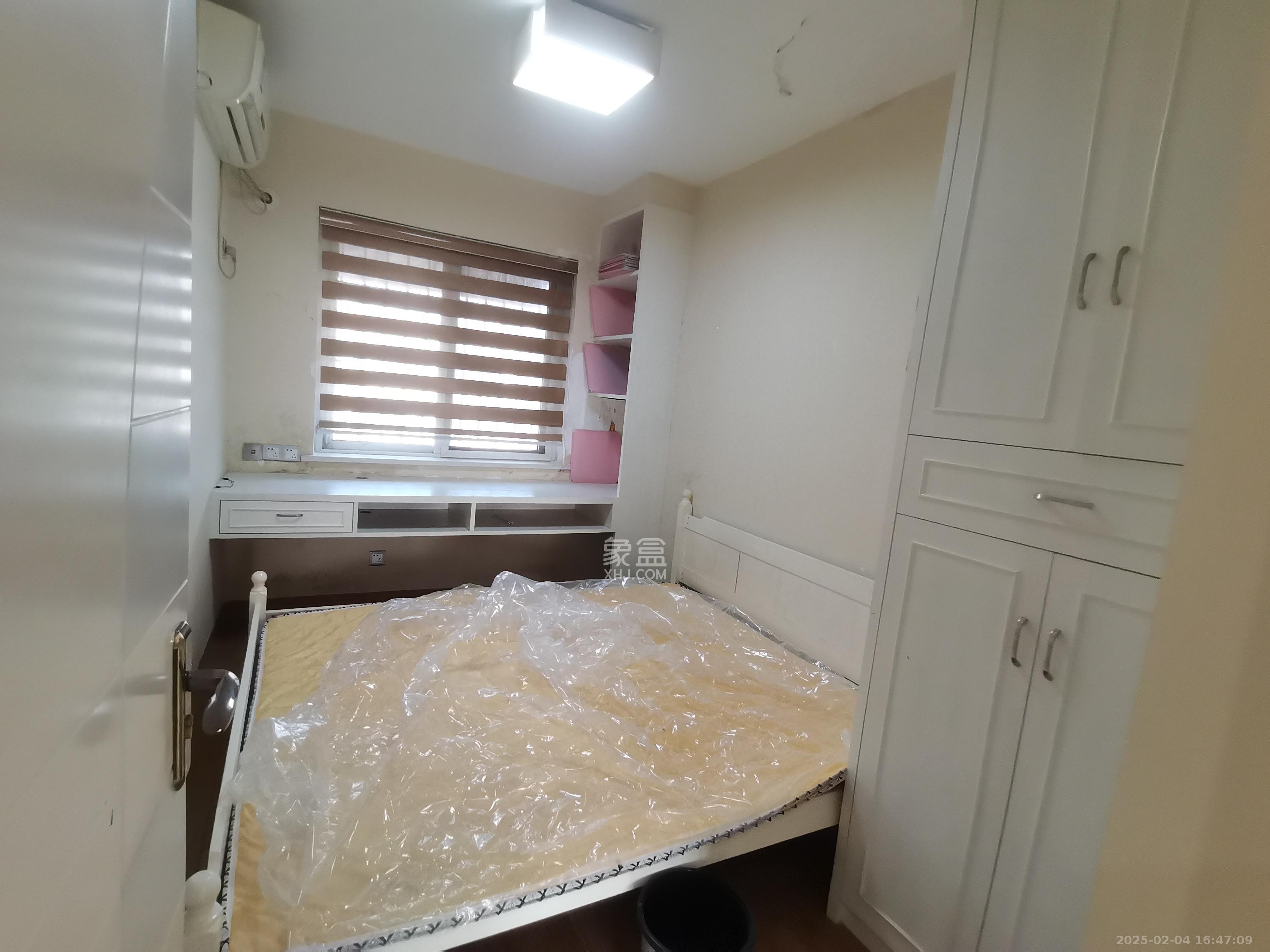 三城花苑(一,二,三期) 4室2厅2卫 1800.0元/月 三城花苑(一,二,三期) 4室2厅2卫 1800.0元/月室内图