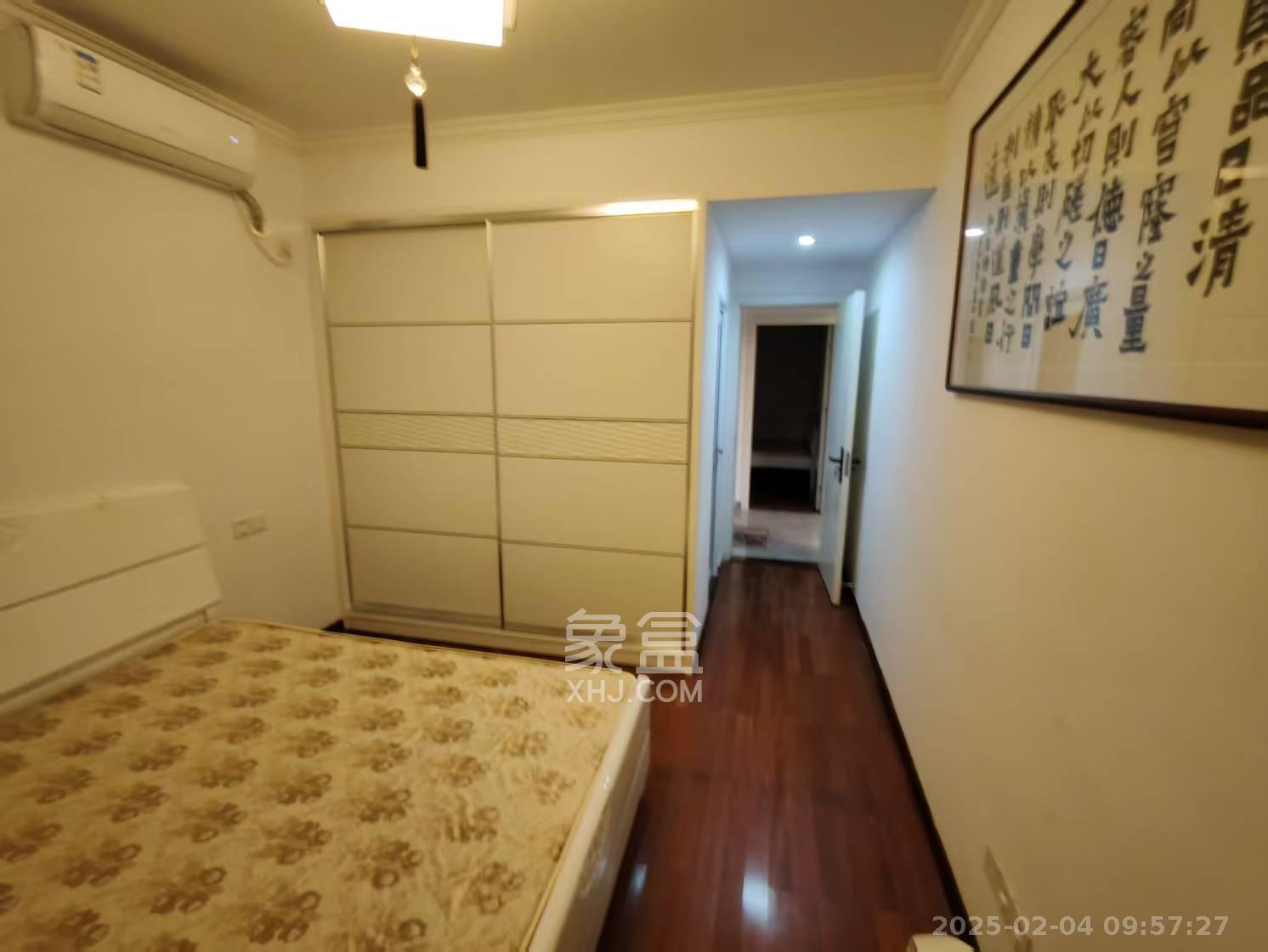 金谷豪庭 3室2厅2卫 1800.0元/月 金谷豪庭 3室2厅2卫 1800.0元/月室内图