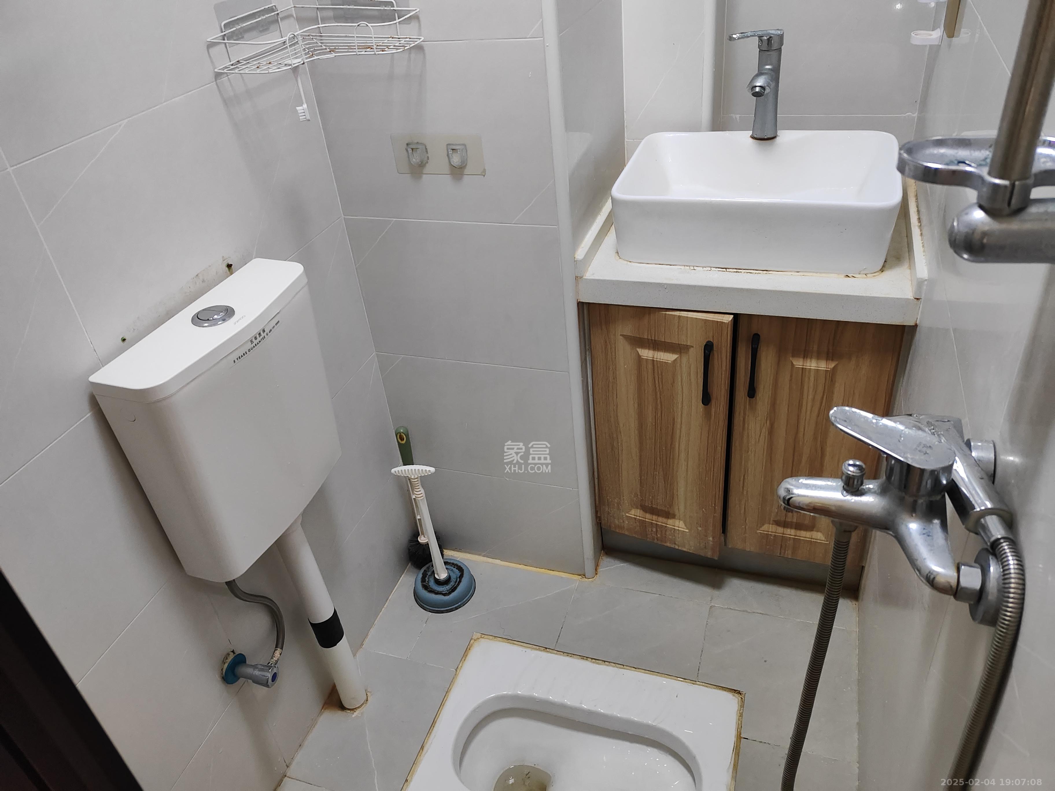 洋湖时代 1室0厅0卫 1100.0元/月 洋湖时代 1室0厅0卫 1100.0元/月室内图