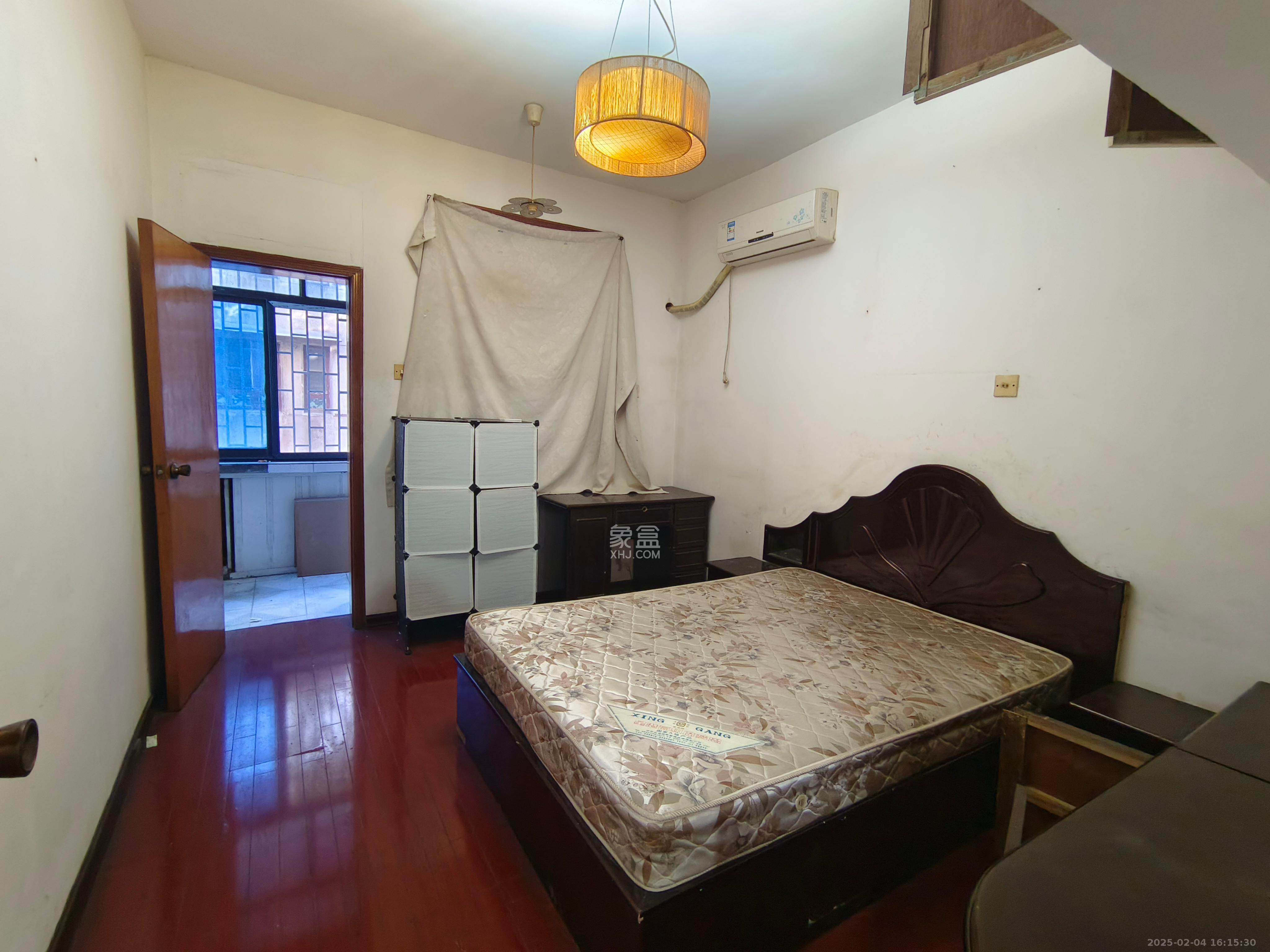 长重机械厂宿舍 2室2厅1卫 1400.0元/月 长重机械厂宿舍 2室2厅1卫 1400.0元/月室内图