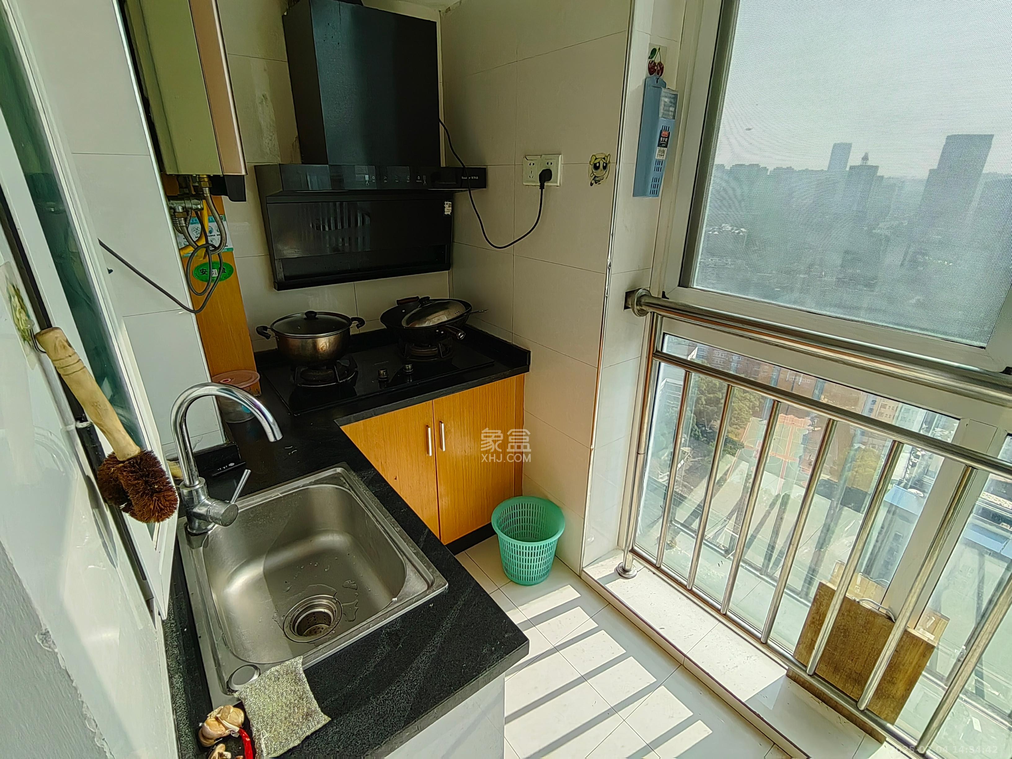 银轩铭誉(四海怡家) 1室1厅1卫 1800.0元/月 银轩铭誉(四海怡家) 1室1厅1卫 1800.0元/月室内图