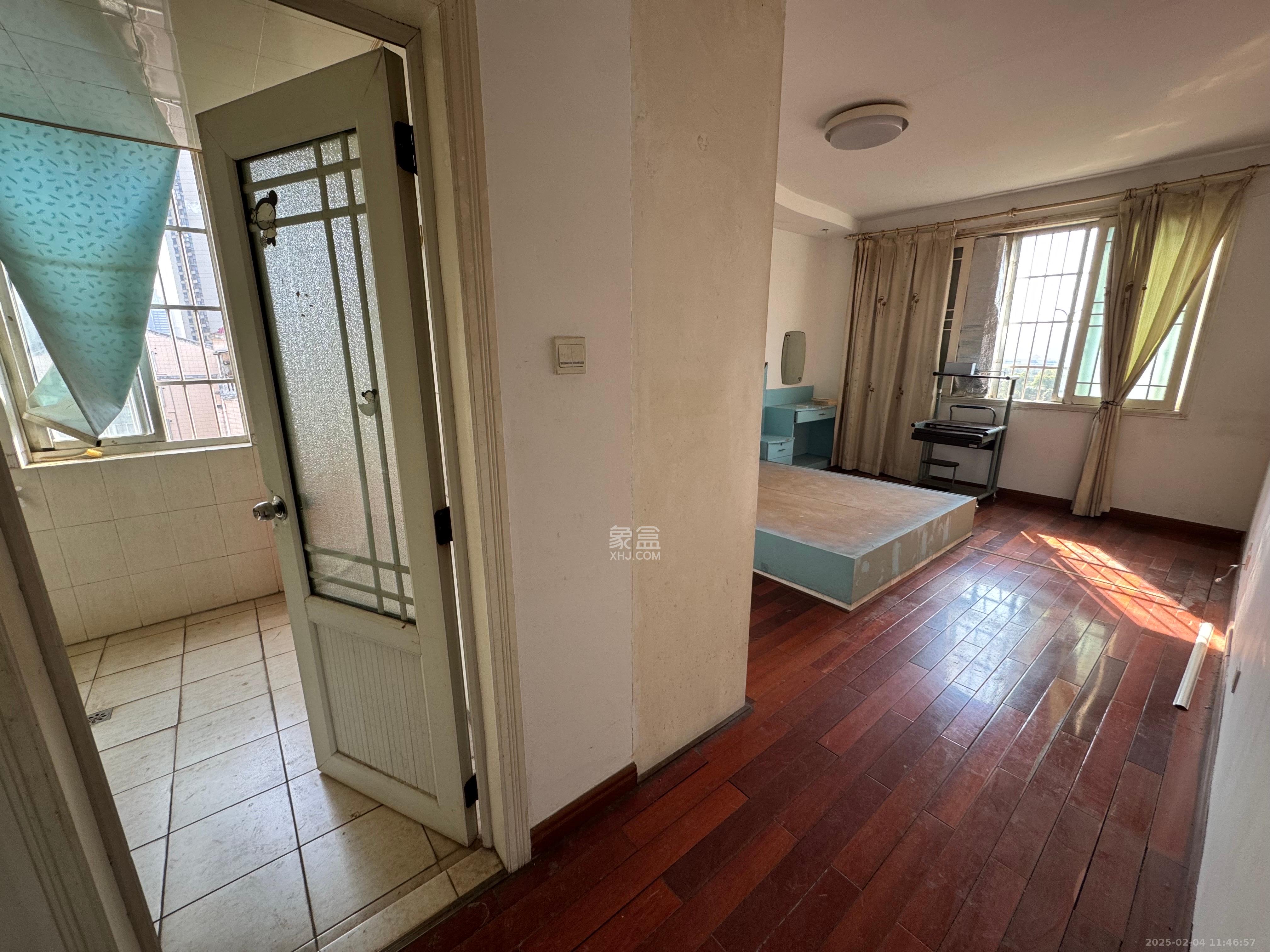 白沙花园  1室1厅1卫    3000.0元/月 白沙花园  1室1厅1卫    3000.0元/月室内图