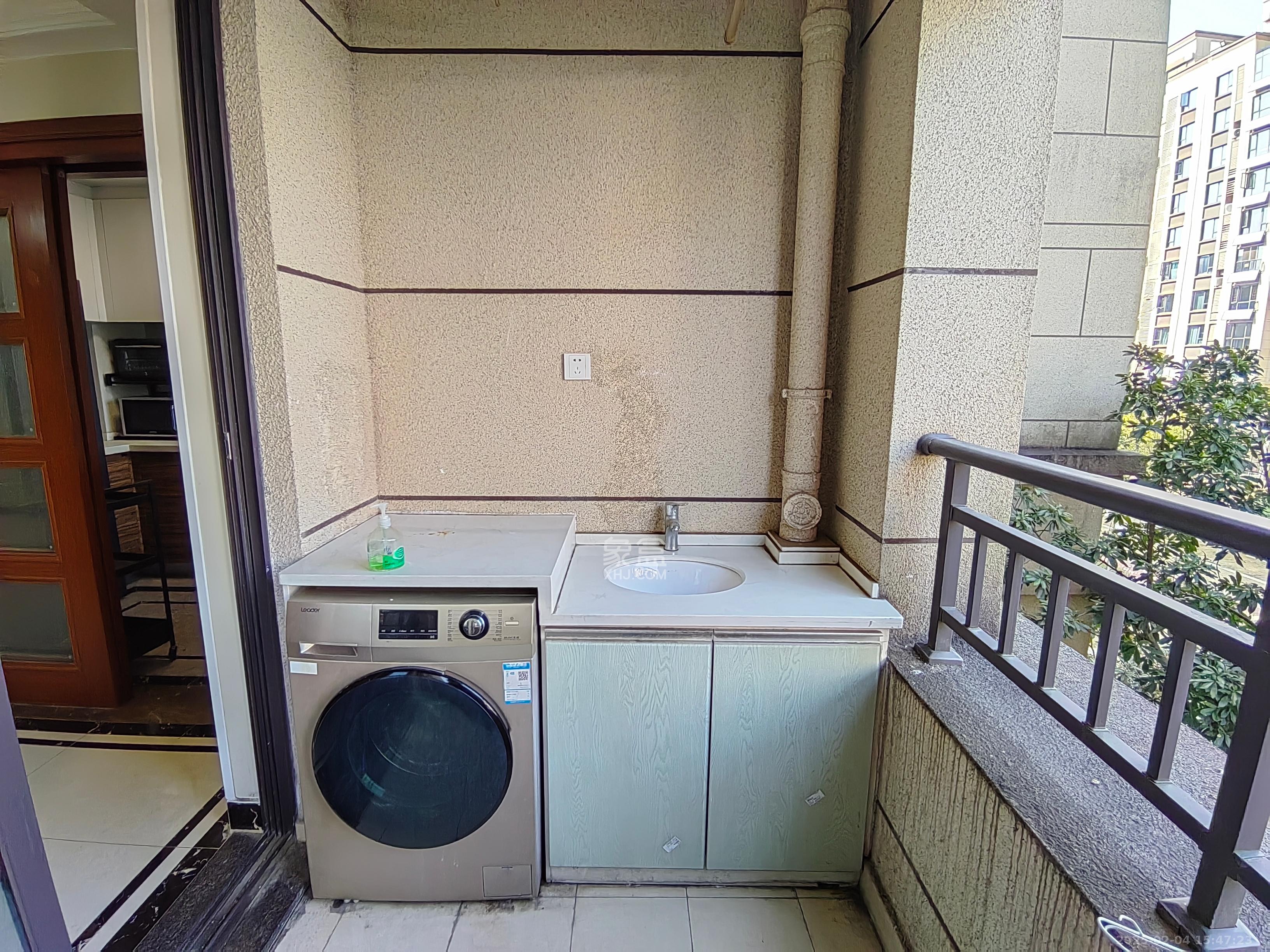 中海新城熙岸(中信新城五期) 4室2厅2卫 2750.0元/月 中海新城熙岸(中信新城五期) 4室2厅2卫 2750.0元/月室内图