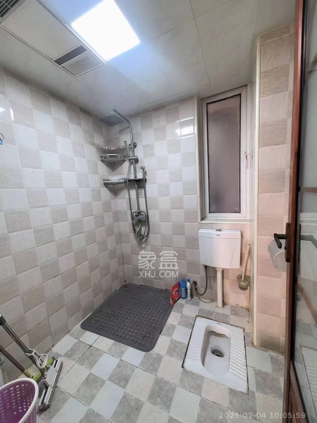 山水湾  3室2厅1卫    1900.0元/月 山水湾  3室2厅1卫    1900.0元/月室内图