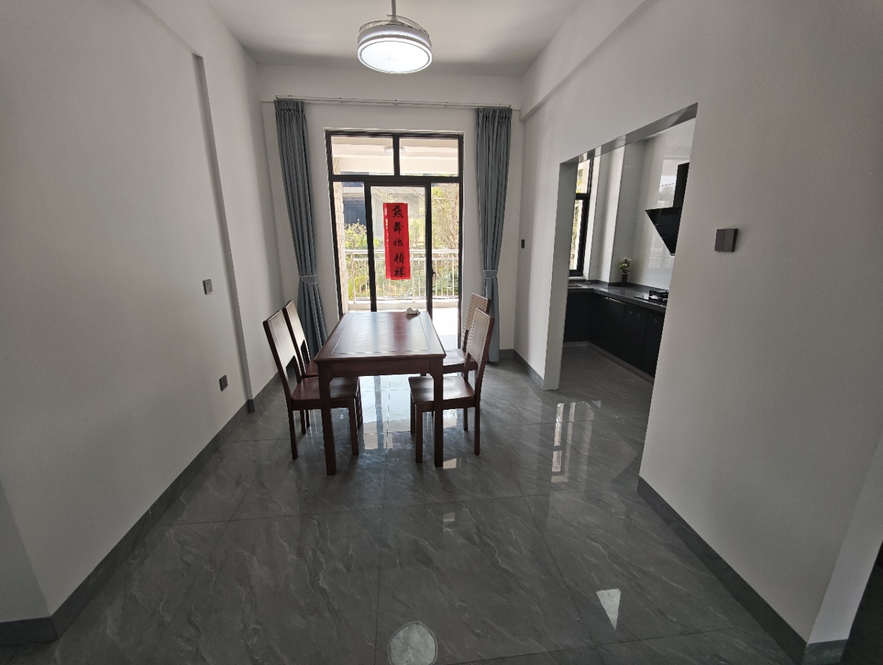 昌茂西雅图·丽湾  3室2厅2卫    180.0万 昌茂西雅图·丽湾  3室2厅2卫    180.0万室内图