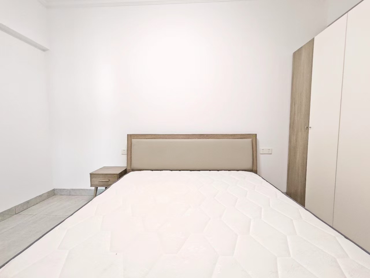 华润中心  2室2厅1卫   220.00万室内图