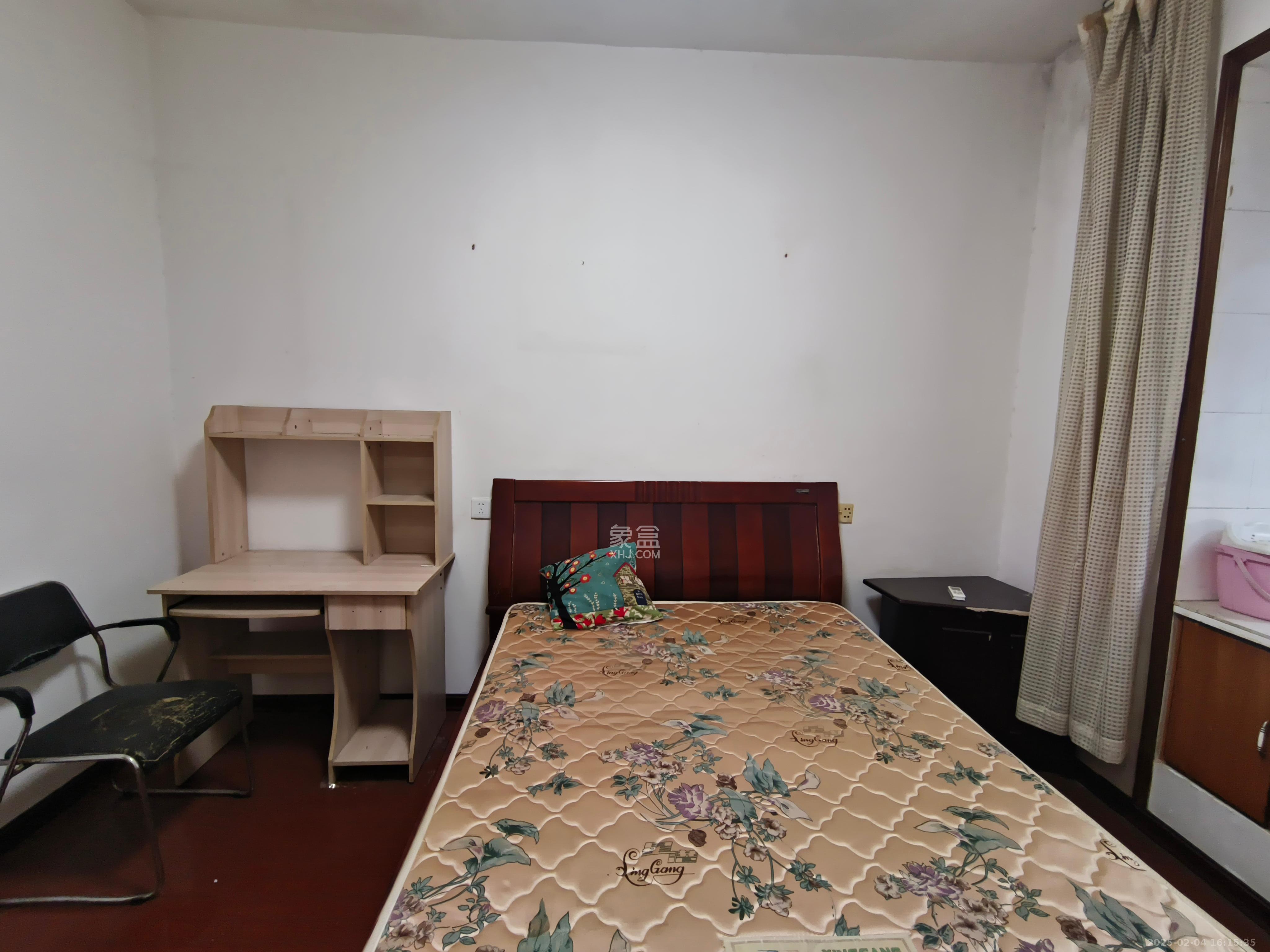 长重机械厂宿舍 2室2厅1卫 1400.0元/月 长重机械厂宿舍 2室2厅1卫 1400.0元/月室内图