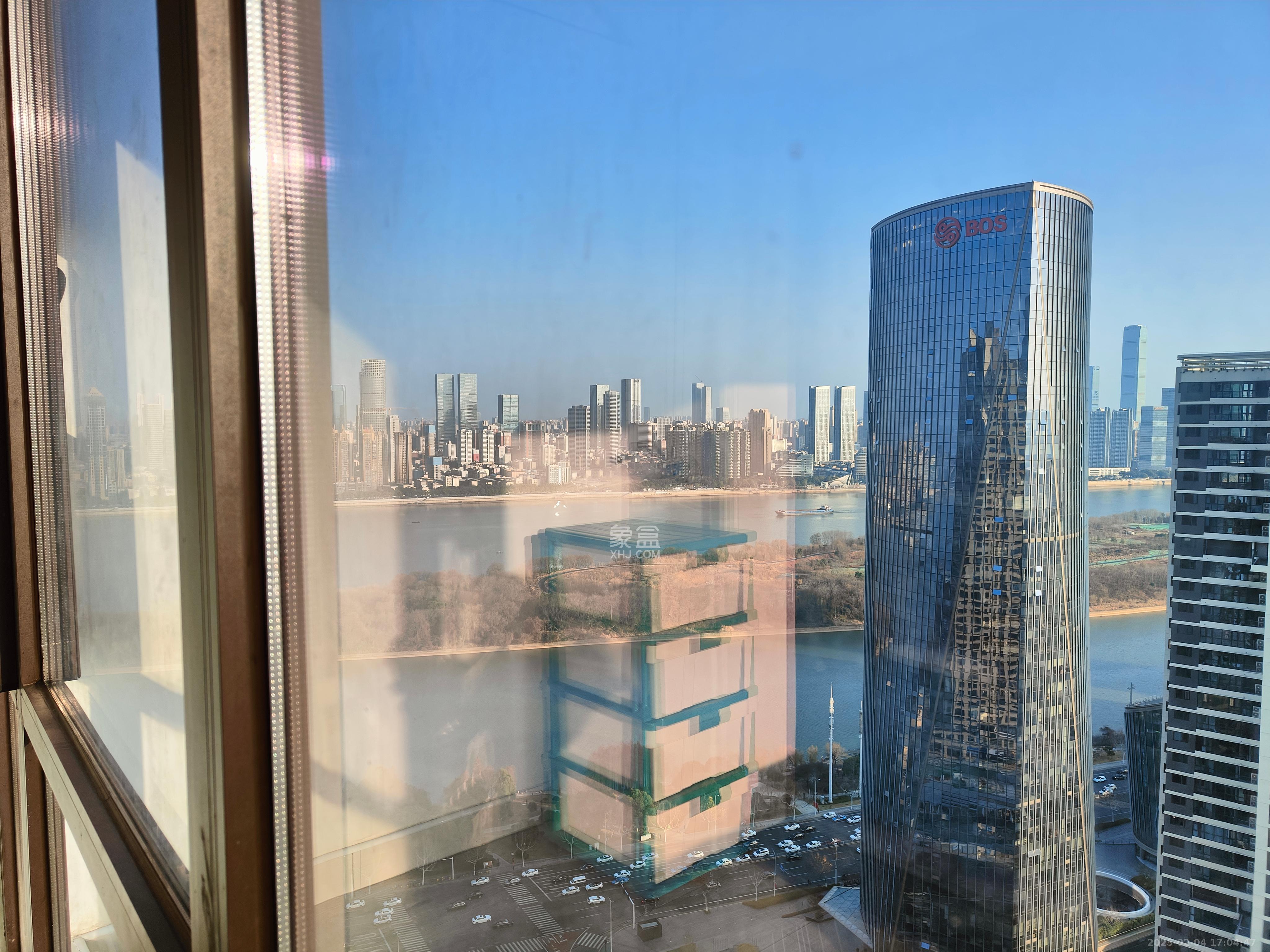 保利西海岸B区 2室1厅1卫 2700.0元/月 保利西海岸B区 2室1厅1卫 2700.0元/月室内图