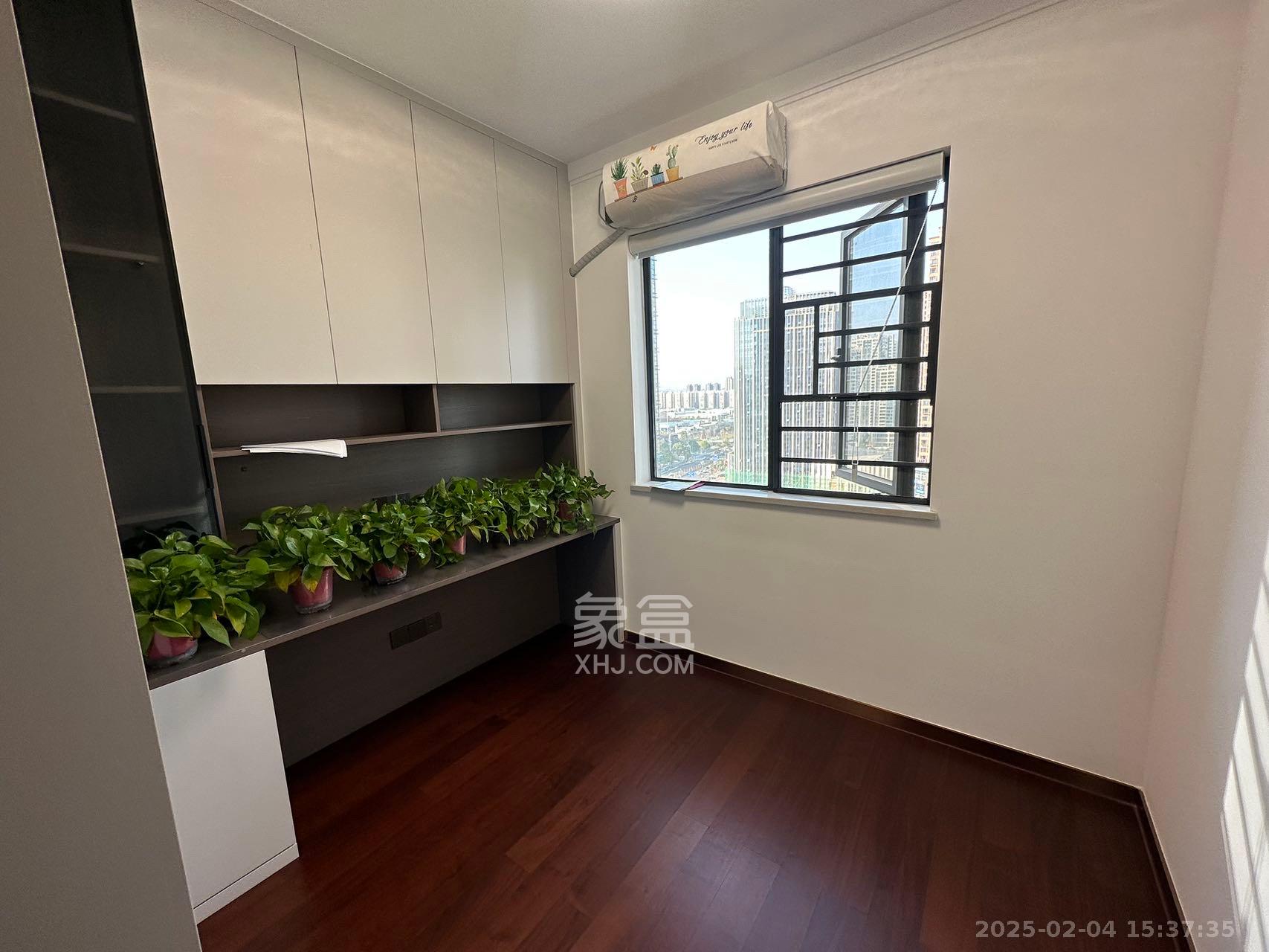 梅溪悦章 4室2厅2卫 4500.0元/月 梅溪悦章 4室2厅2卫 4500.0元/月室内图