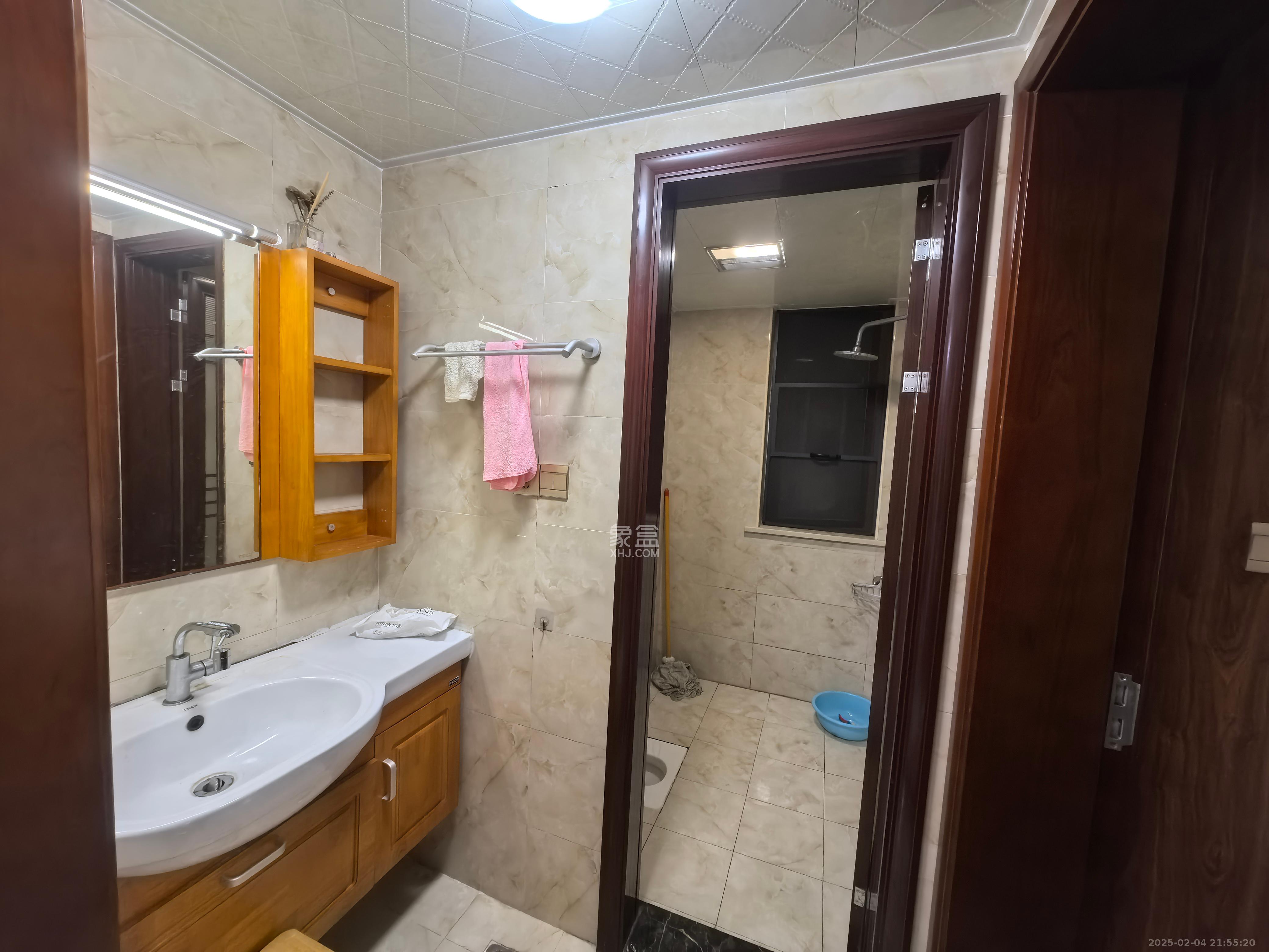 中海梅溪湖壹号  3室2厅1卫    2700.0元/月 中海梅溪湖壹号  3室2厅1卫    2700.0元/月室内图