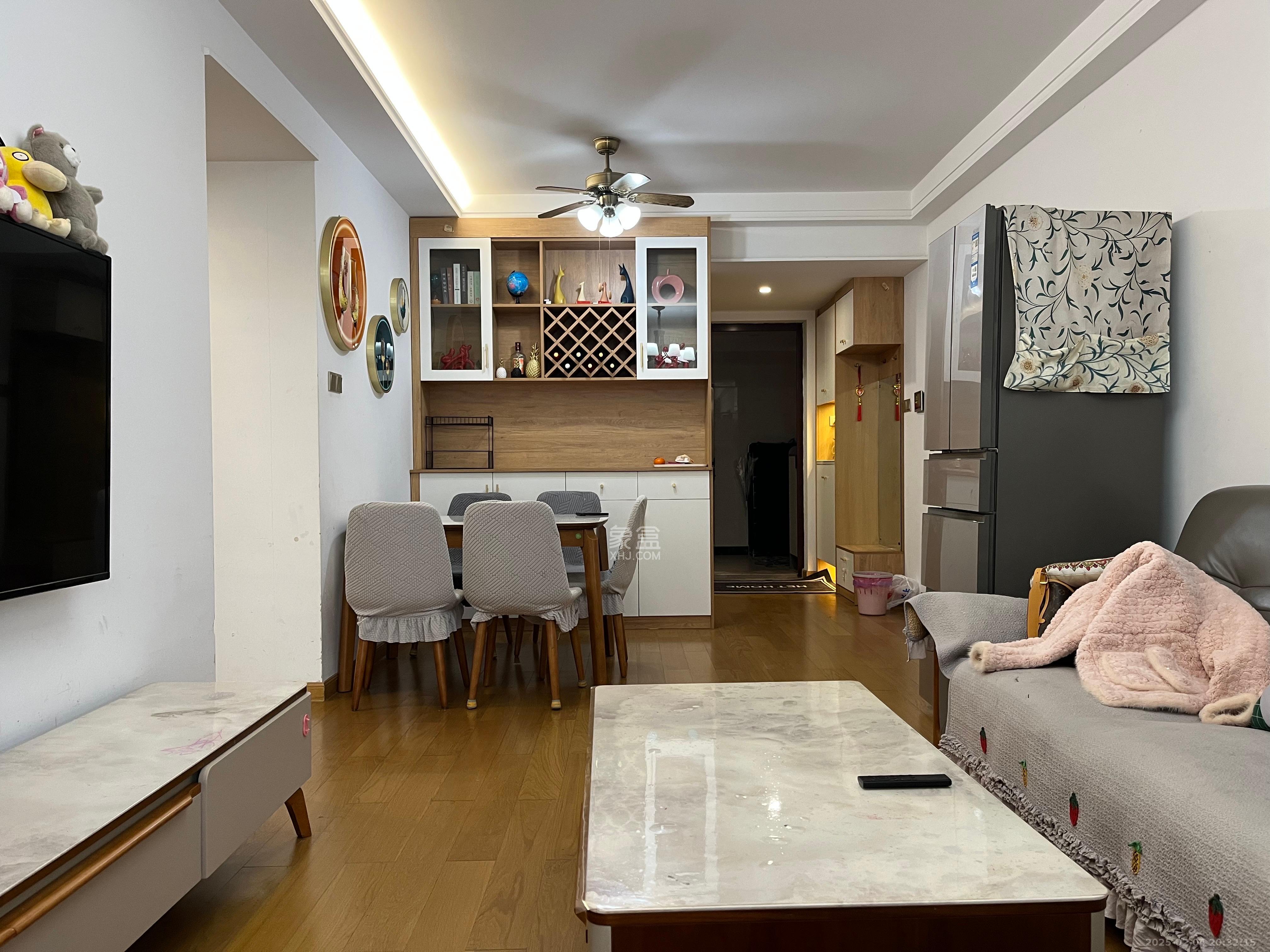 阳光城尚东湾蓝莓苑 3室2厅1卫 2700.0元/月 阳光城尚东湾蓝莓苑 3室2厅1卫 2700.0元/月室内图