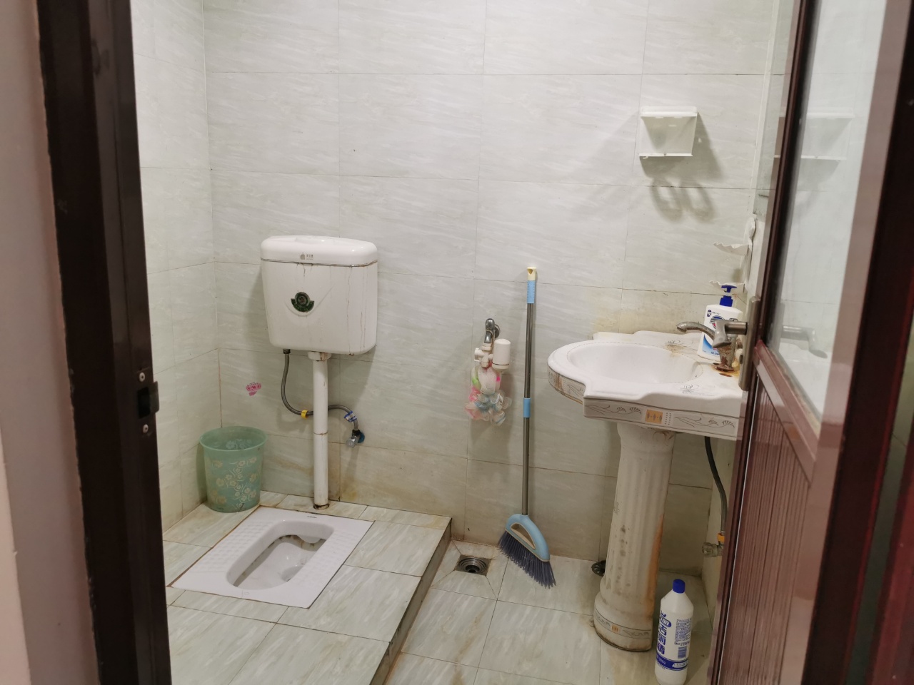 金湾花园  1室0厅0卫    67.0万 金湾花园  1室0厅0卫    67.0万室内图