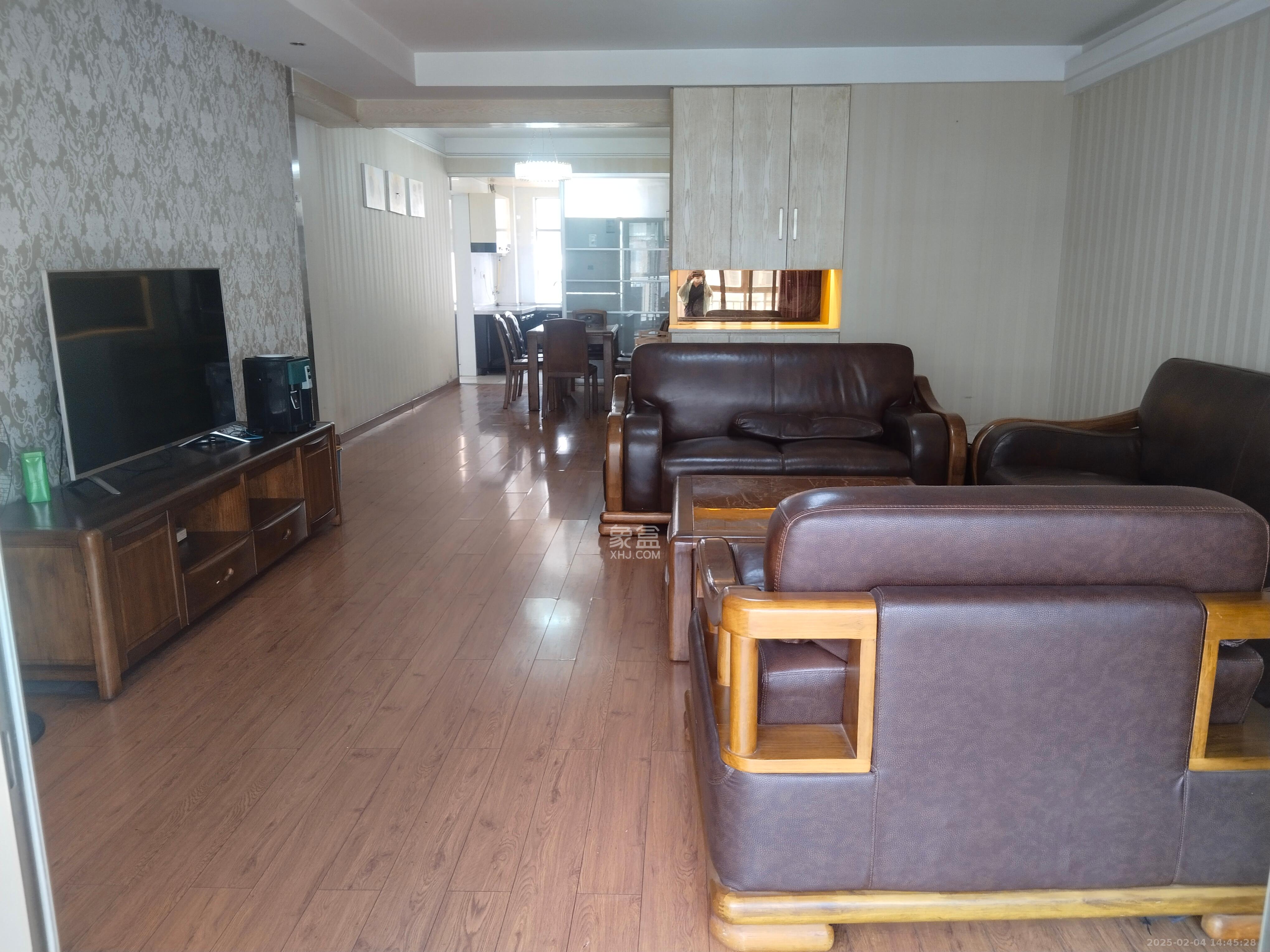 锦湘国际星城二期(锦雅苑) 4室2厅2卫 4000.0元/月 锦湘国际星城二期(锦雅苑) 4室2厅2卫 4000.0元/月室内图