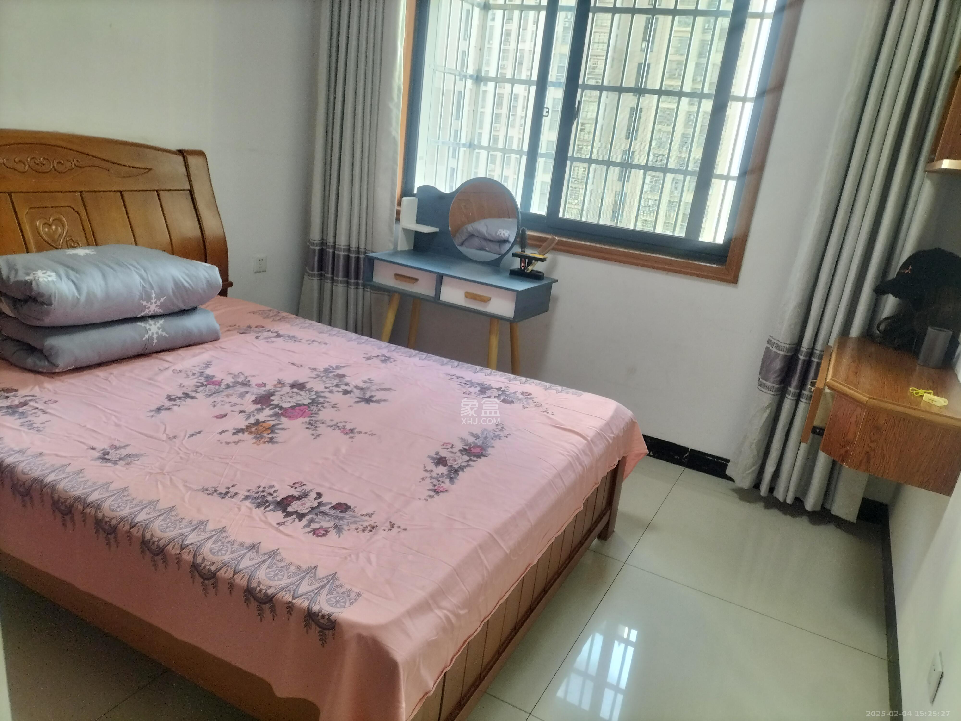 嘉顺苑 2室2厅1卫 2000.0元/月 嘉顺苑 2室2厅1卫 2000.0元/月室内图