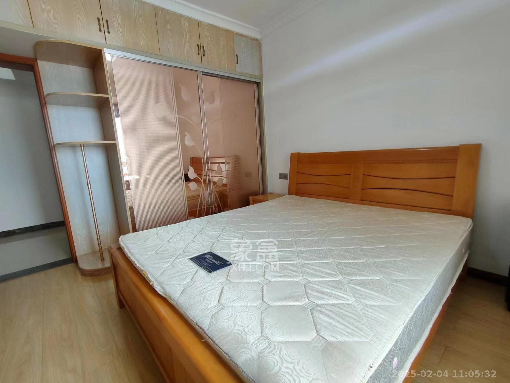 恒广国际景园一二区 3室2厅2卫 2400.0元/月 恒广国际景园一二区 3室2厅2卫 2400.0元/月室内图