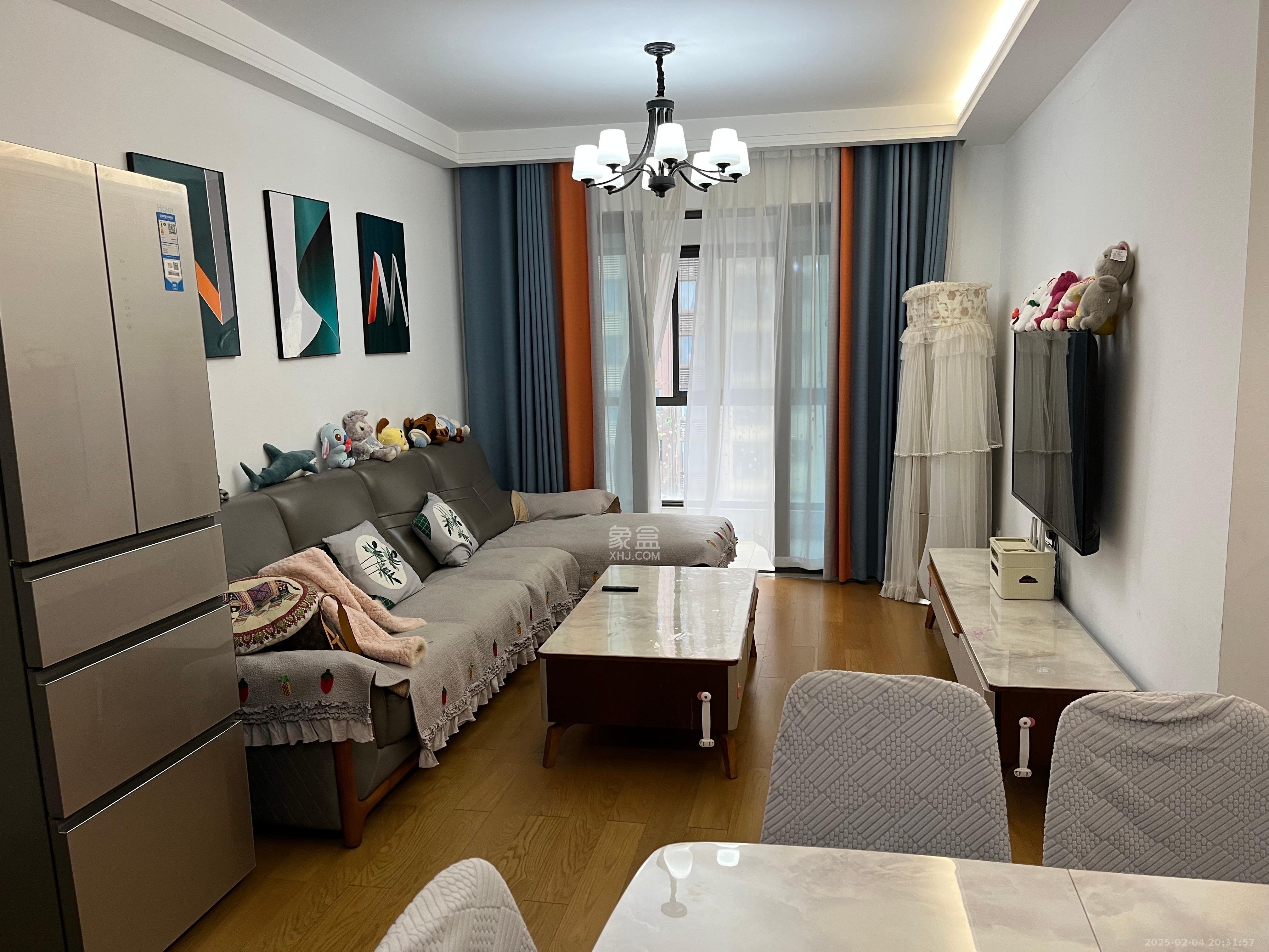 阳光城尚东湾蓝莓苑 3室2厅1卫 2700.0元/月 阳光城尚东湾蓝莓苑 3室2厅1卫 2700.0元/月室内图