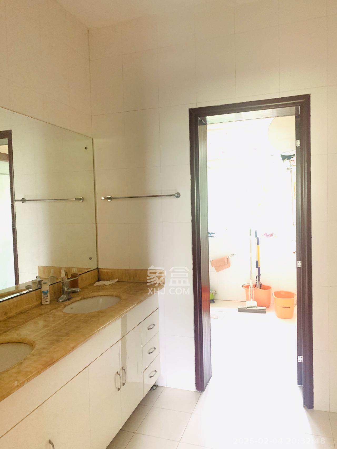 同升湖白竹水乡 5室2厅3卫 8800.0元/月 同升湖白竹水乡 5室2厅3卫 8800.0元/月室内图