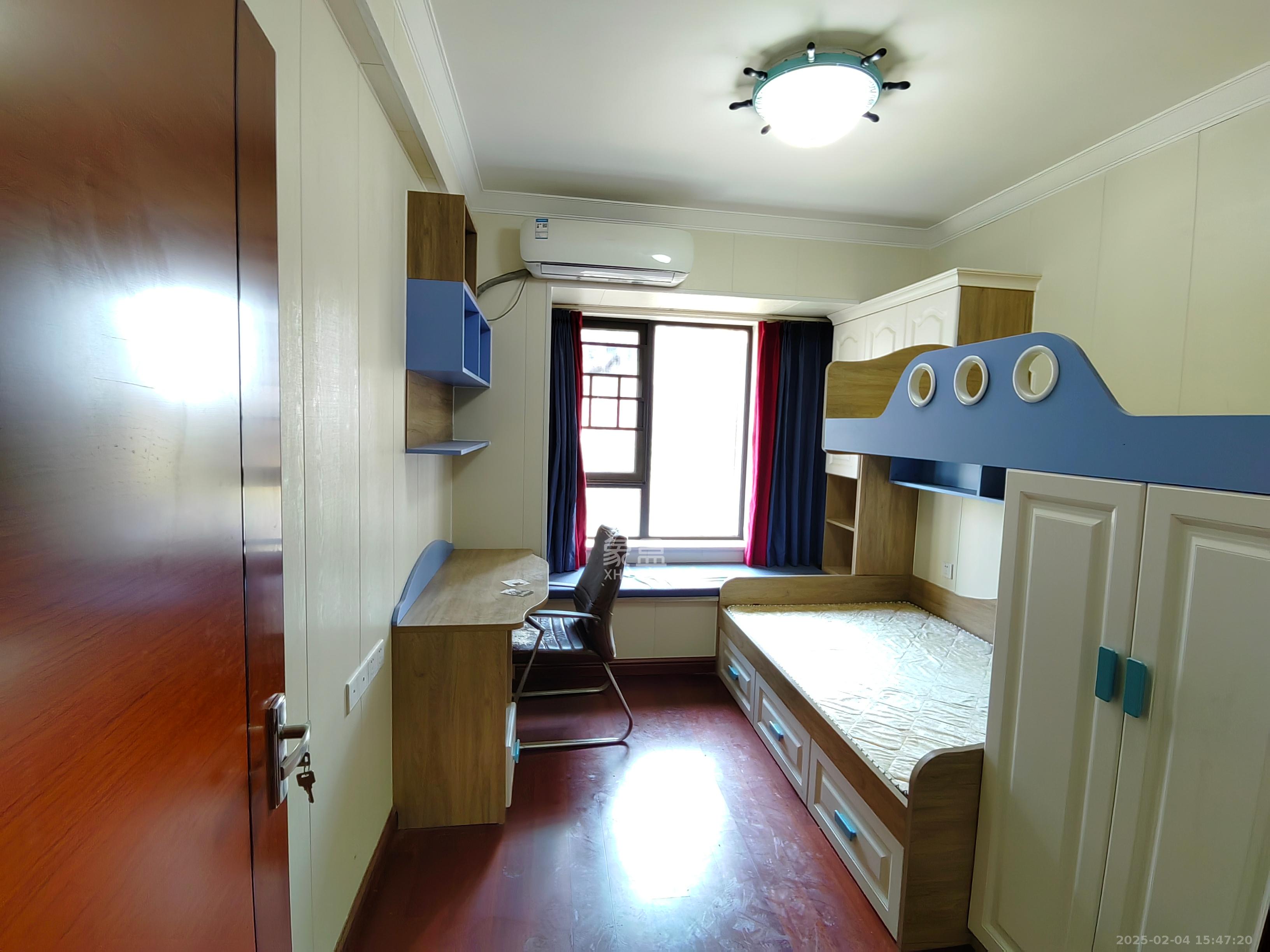 中海新城熙岸(中信新城五期) 4室2厅2卫 2750.0元/月 中海新城熙岸(中信新城五期) 4室2厅2卫 2750.0元/月室内图