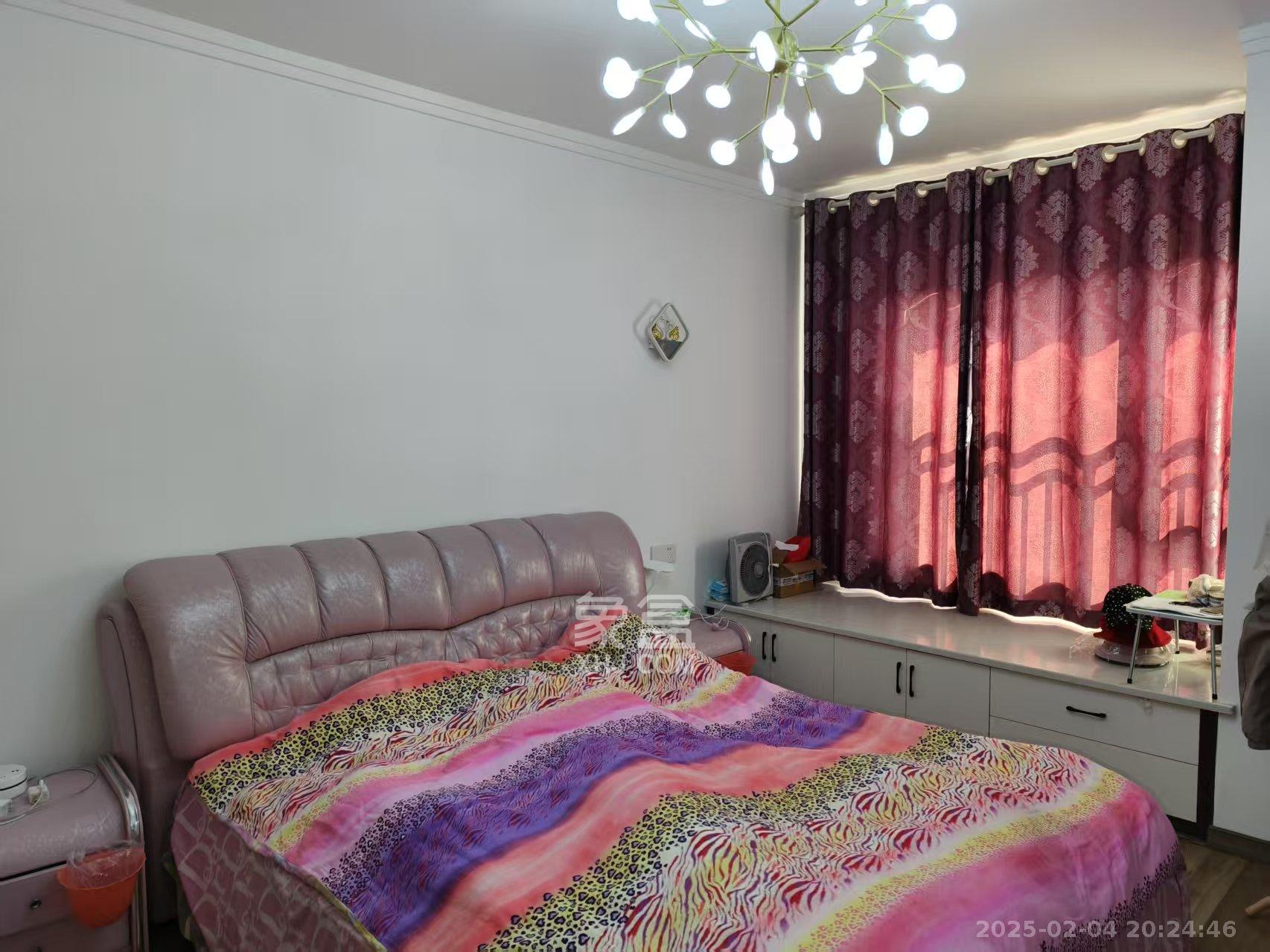 明发阅江悦府 4室2厅2卫 3200.0元/月 明发阅江悦府 4室2厅2卫 3200.0元/月室内图