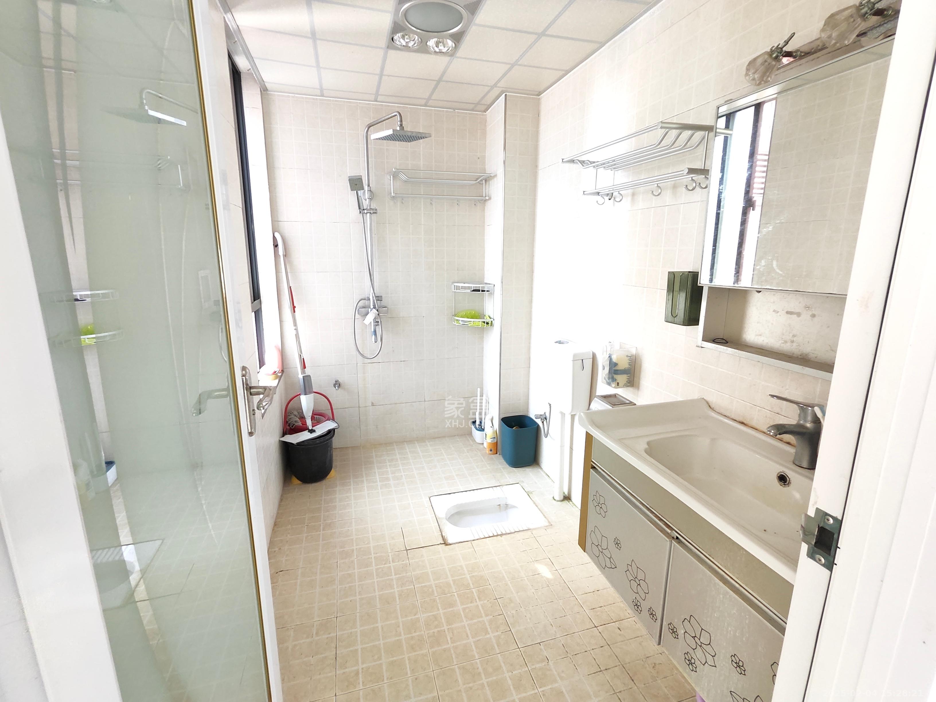 华润凤凰城二期 3室2厅1卫 2300.0元/月 华润凤凰城二期 3室2厅1卫 2300.0元/月室内图