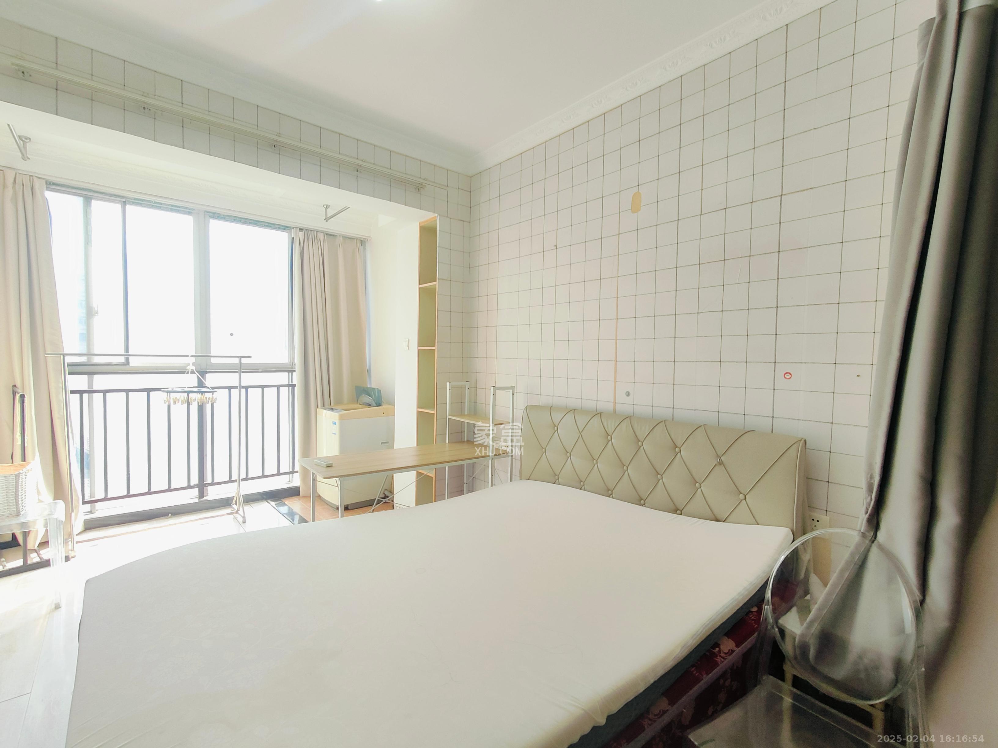 風(fēng)華四季園  1室1廳1衛(wèi)   1800.00元/月室內(nèi)圖