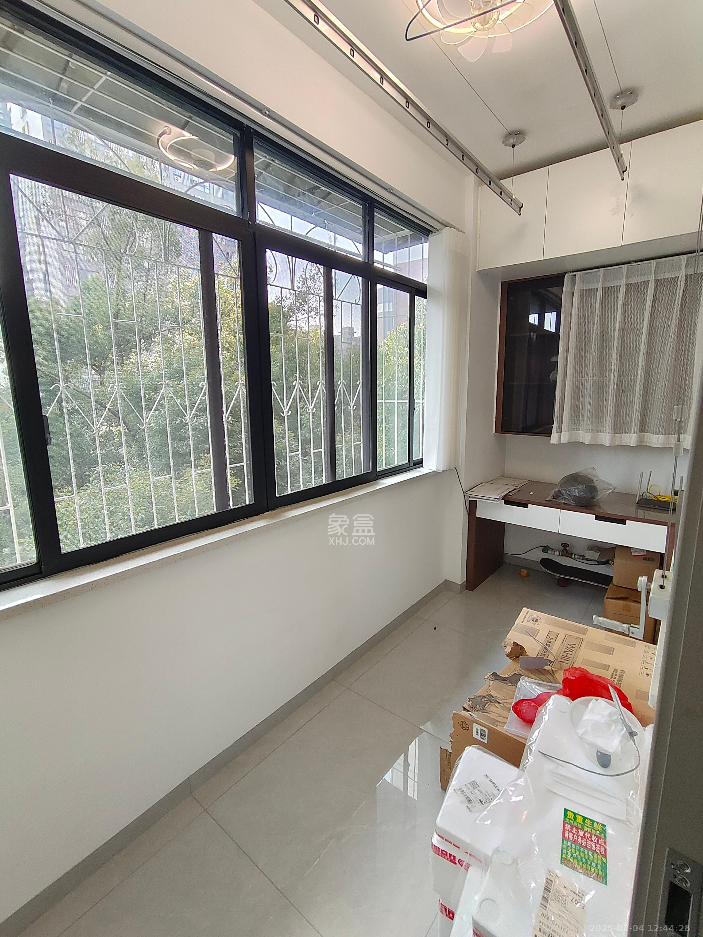 中南林业科技大学西区(西园教工宿舍) 2室2厅1卫 2300.0元/月 中南林业科技大学西区(西园教工宿舍) 2室2厅1卫 2300.0元/月室内图