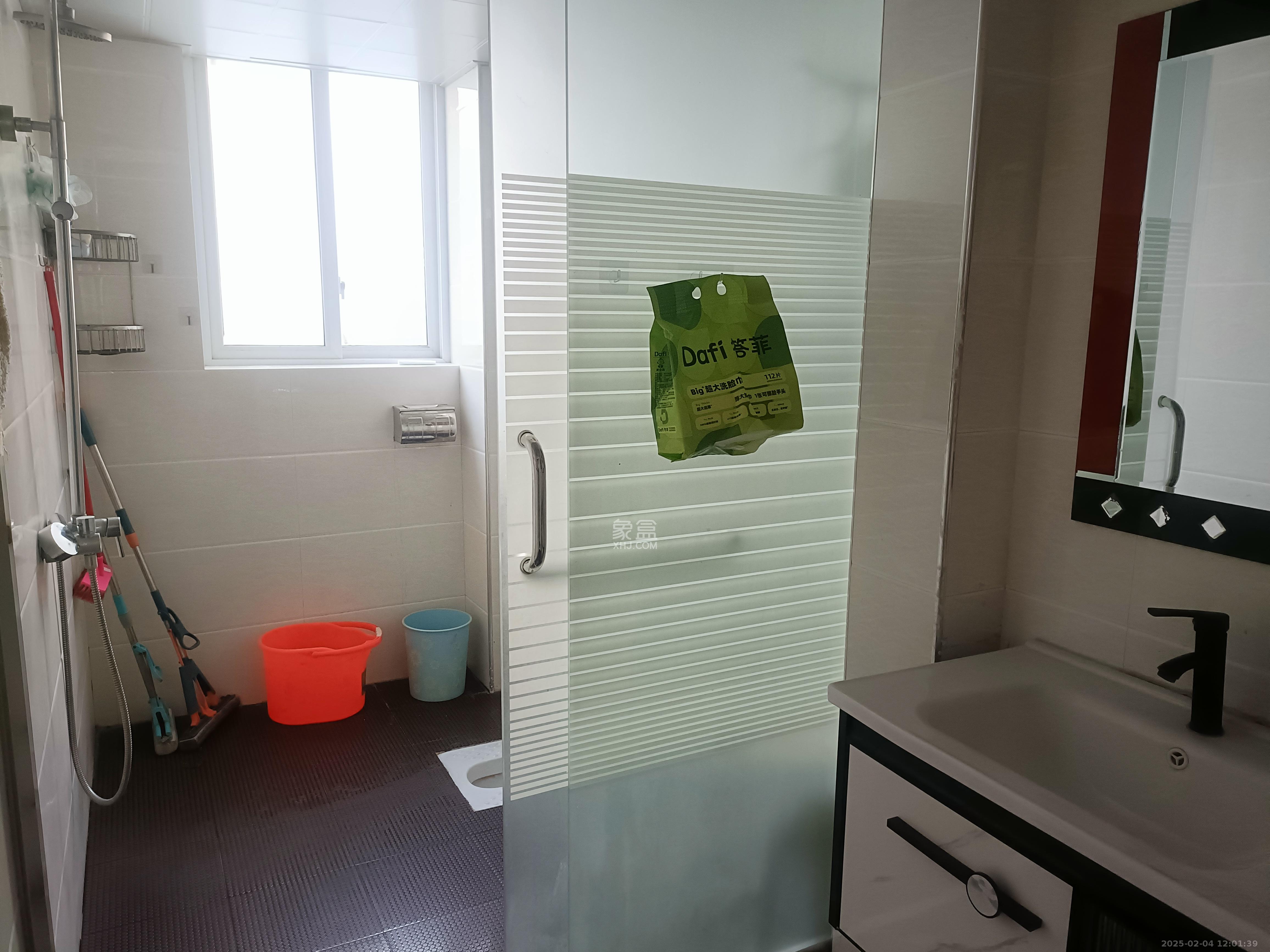 博雅湘水湾 3室2厅2卫 2000.0元/月 博雅湘水湾 3室2厅2卫 2000.0元/月室内图